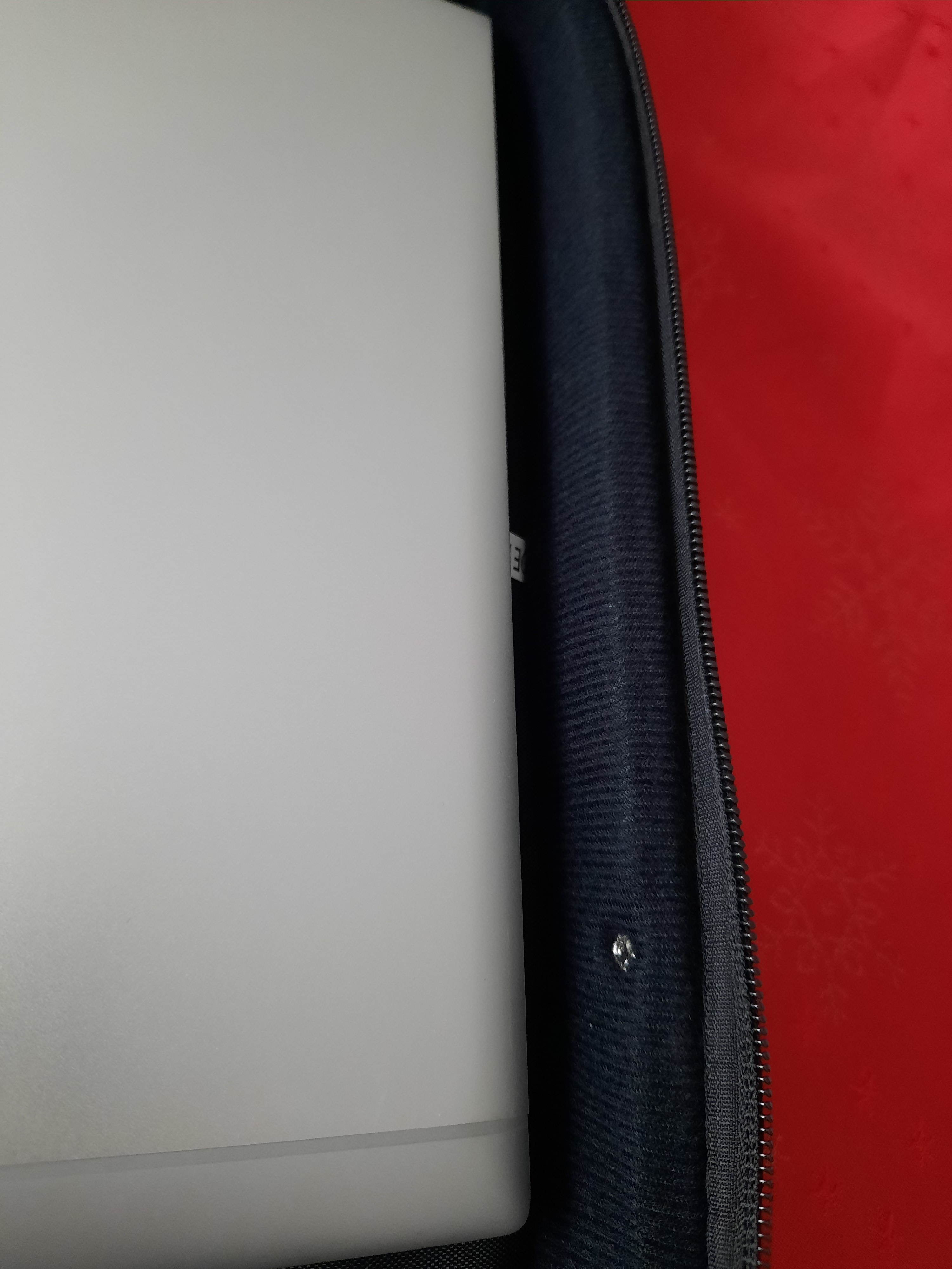 Geanta laptop 15.6 inch CLASSIC Esperanza culoare negru/rosu