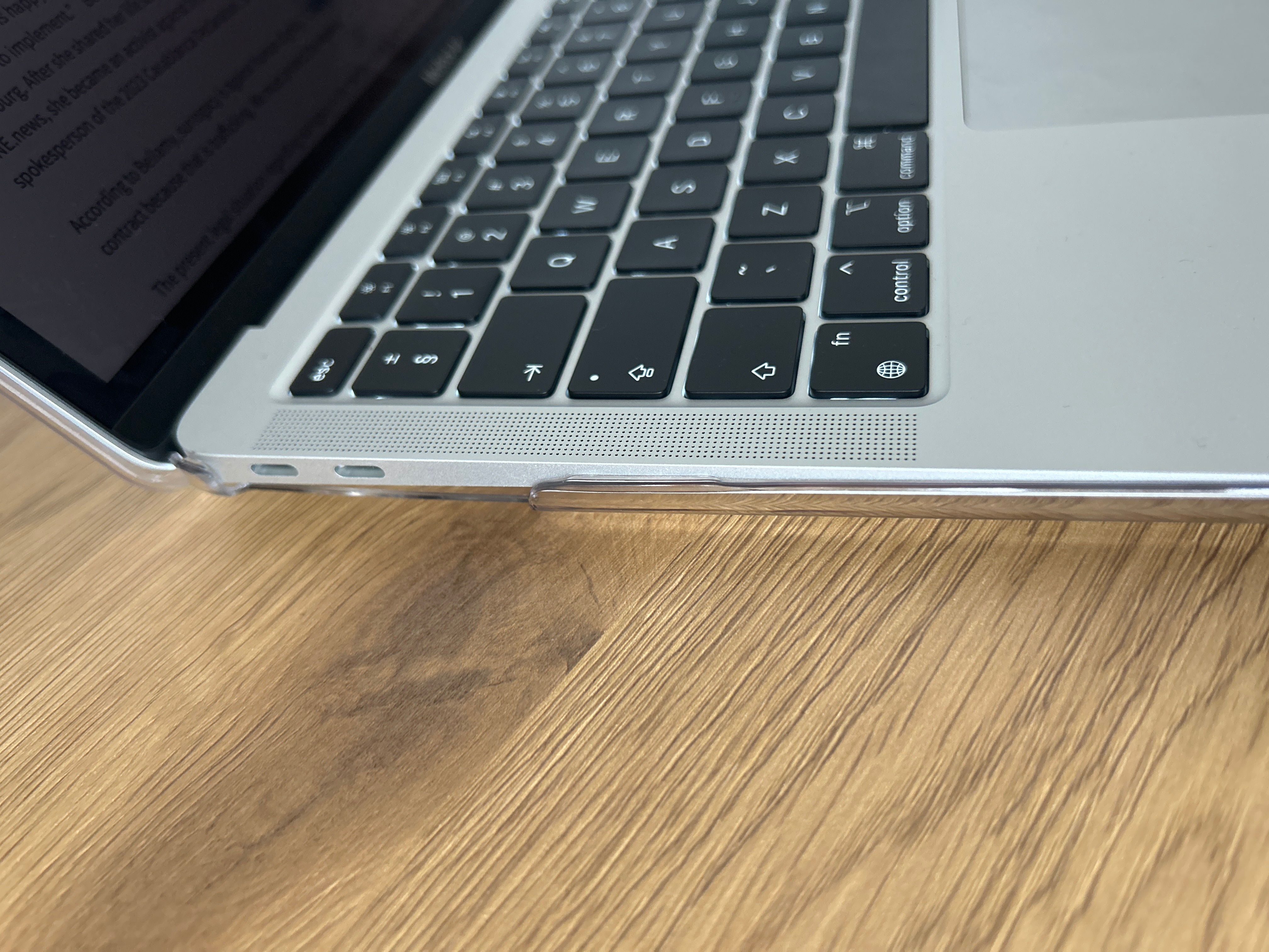 Carcasa laptop Tech-Protect Smartshell compatibila cu MacBook Air 13 inch 2022/2024 Crystal Clear