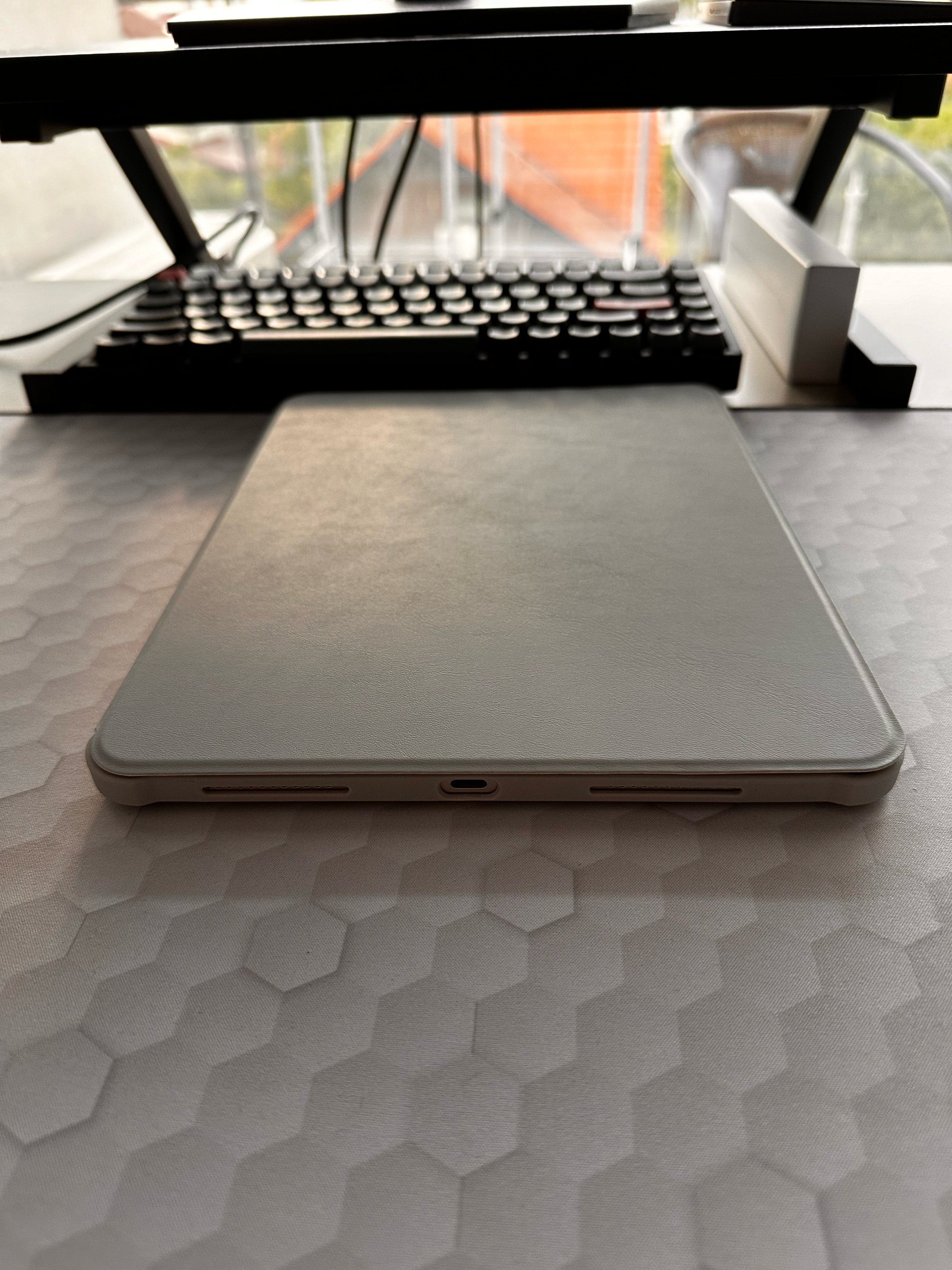 Husa pentru tableta, Cu suport pentru pix, Compatibil cu iPad Air 4 2020 / 5 2022, iPad Pro 11" (2018/2020/2021/2022), rotire 360 °, Negru