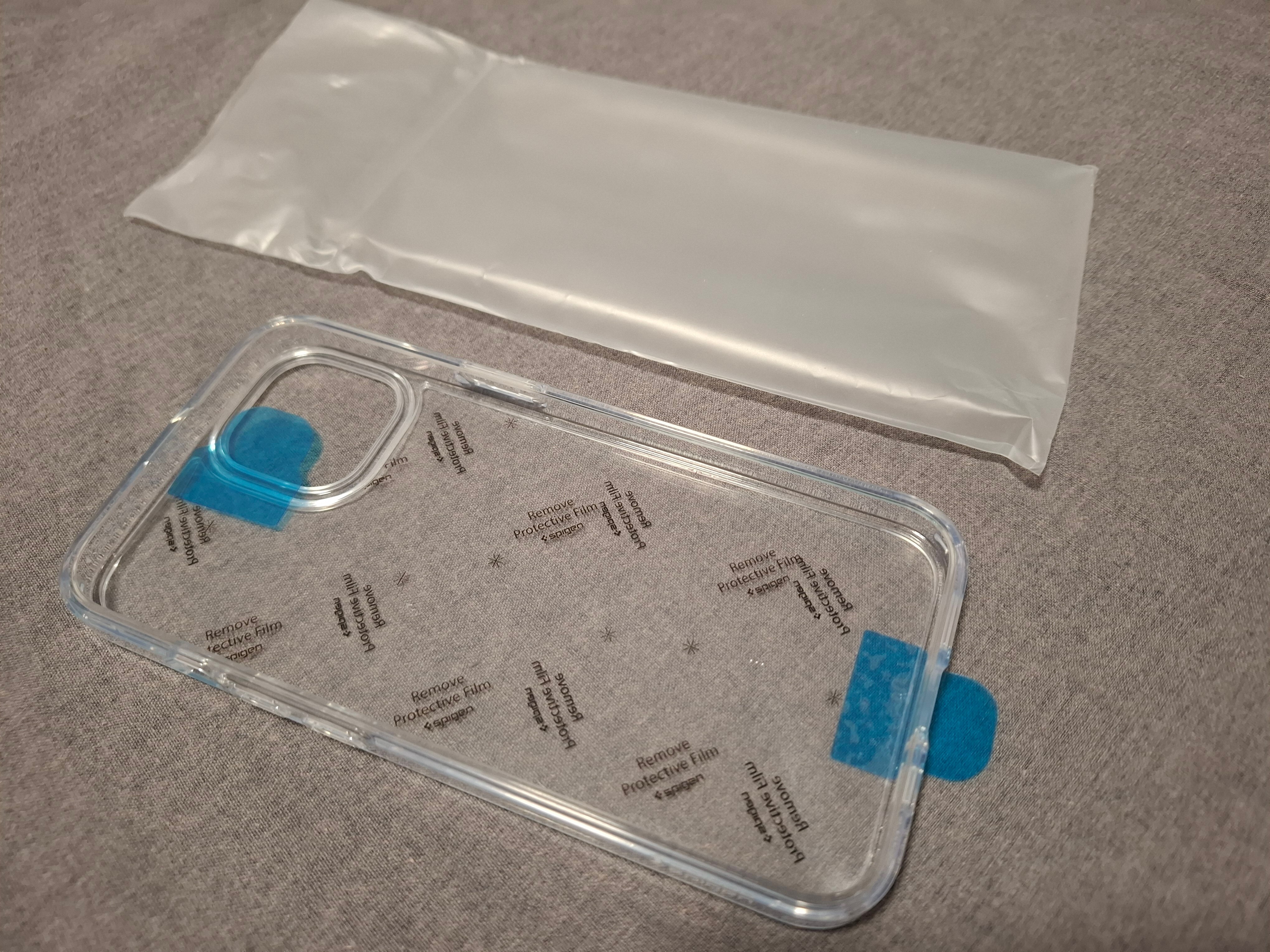 Husa de protectie Spigen pentru iPhone 13, Crystal Clear