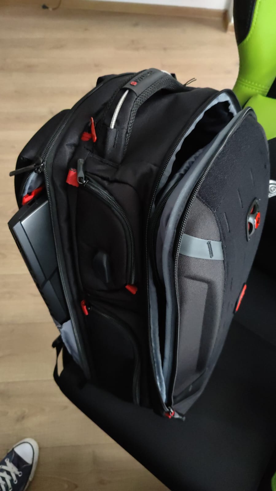 Rucsac Gaming WengerPlayerOne pentru laptop 17.3", Negru