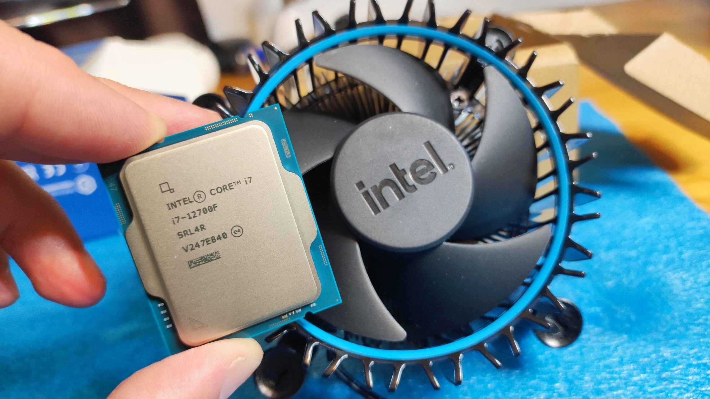 Procesor Intel® Core™ i7-12700F Alder Lake, 2.1GHz, 25MB, fara