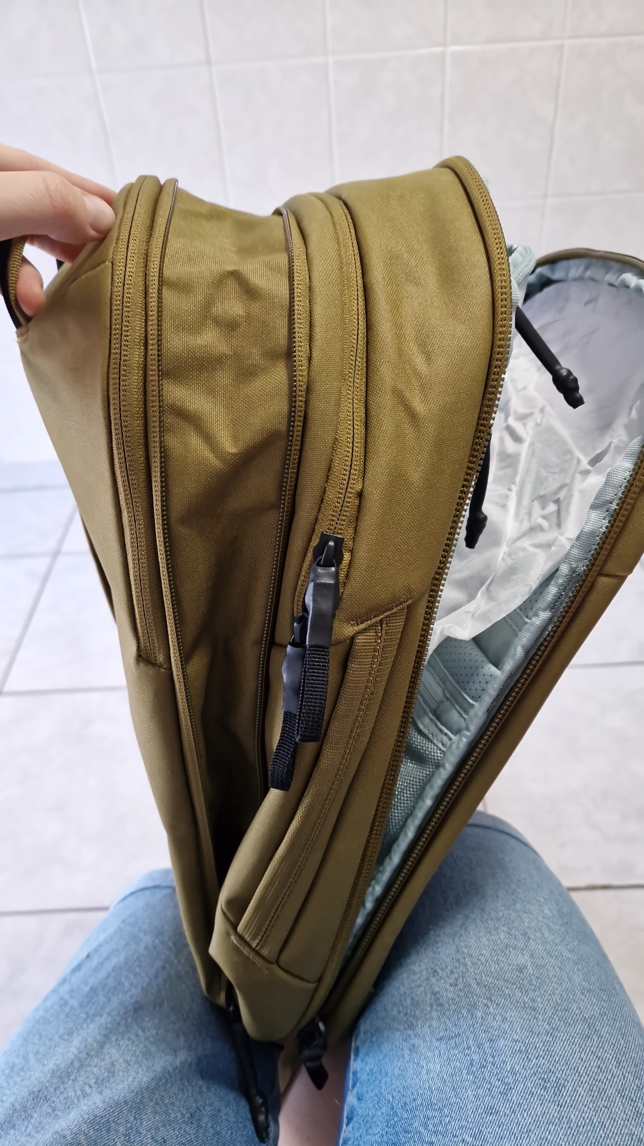 Rucsac laptop 15.6 inch Thule Aion travel 28L, Nutria Brown