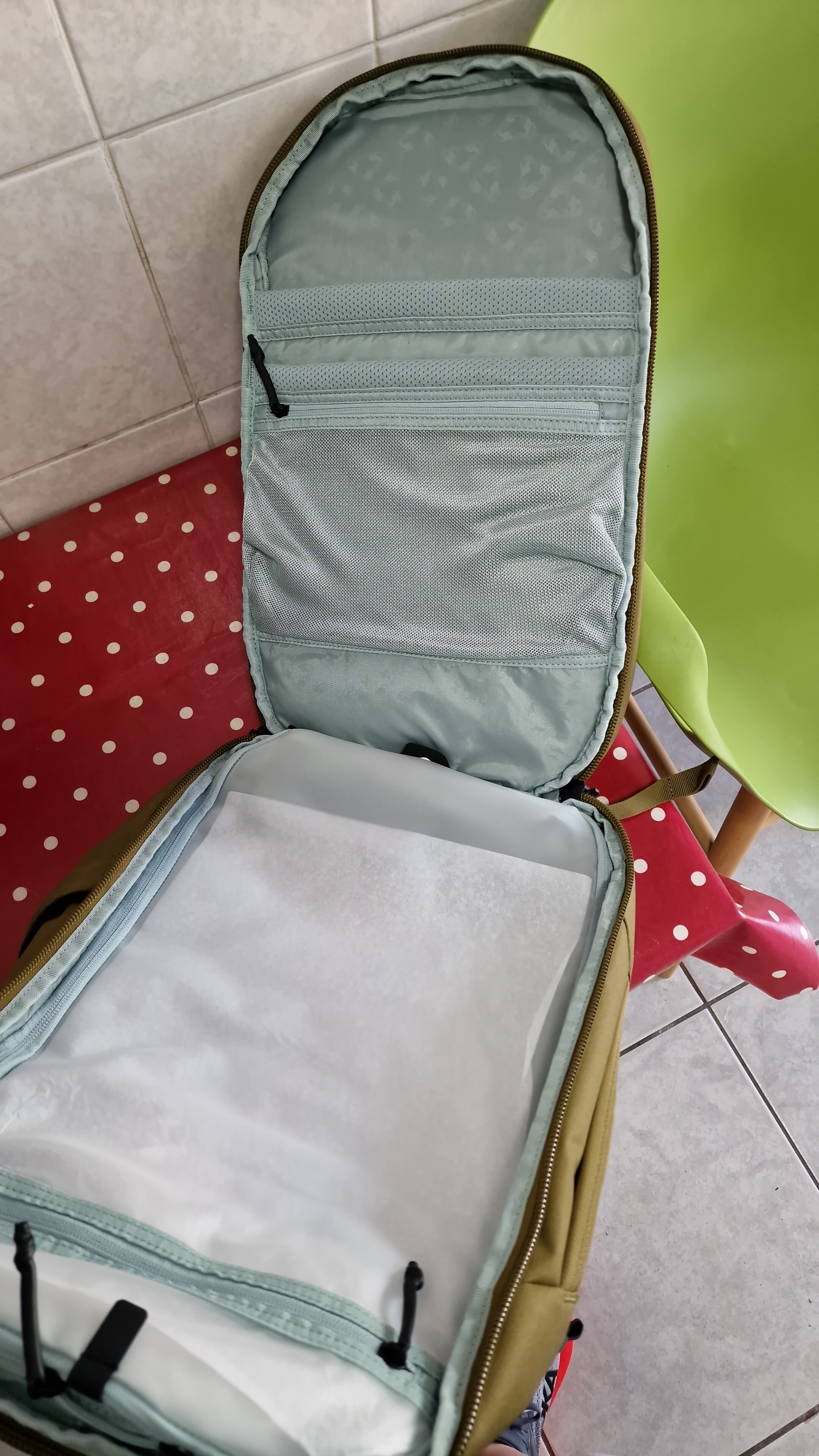 Rucsac laptop 15.6 inch Thule Aion travel 28L, Nutria Brown