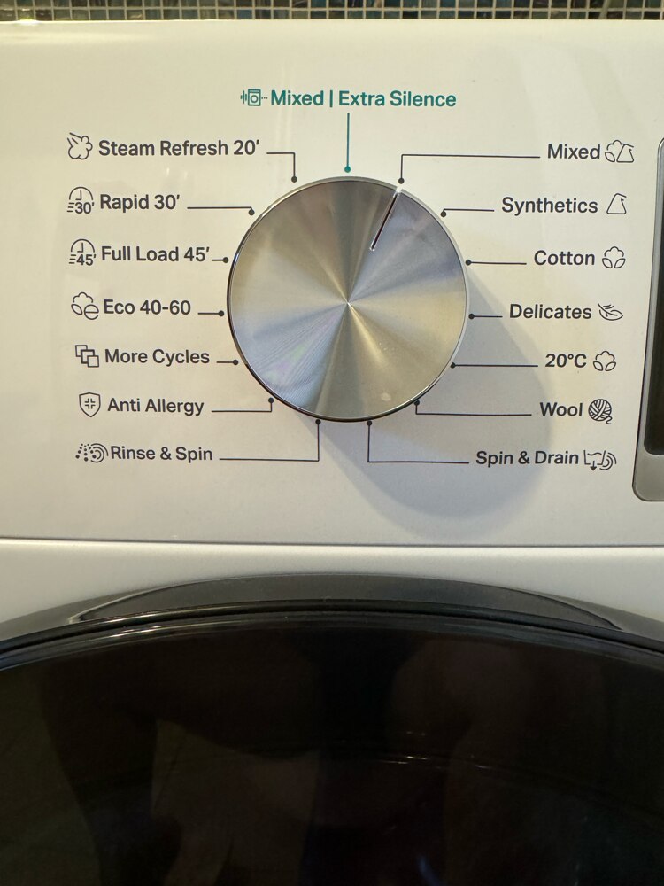 Masina de spalat rufe Whirlpool Supreme Silence W6W045WBEE, 10 kg, 1400 rpm, Clasa B, Al 6-lea Simt, Motor Zen Direct Drive, FreshCare+, Steam Refresh, Steam Hygiene, Display LCD, Alb