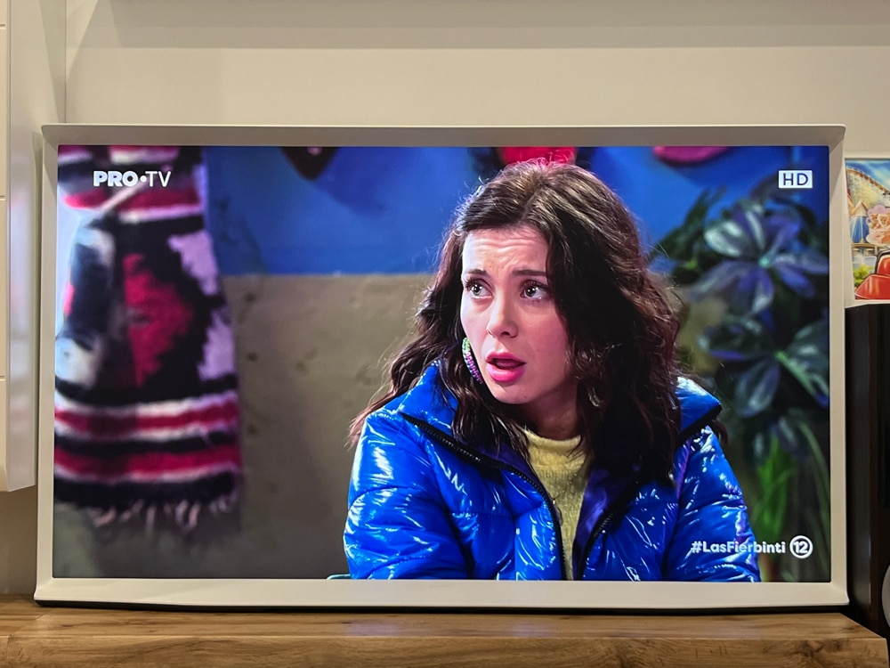 Televizor Lifestyle Samsung The Serif QLED 50LS01BH, 125 cm, Smart, 4K Ultra HD, Clasa G