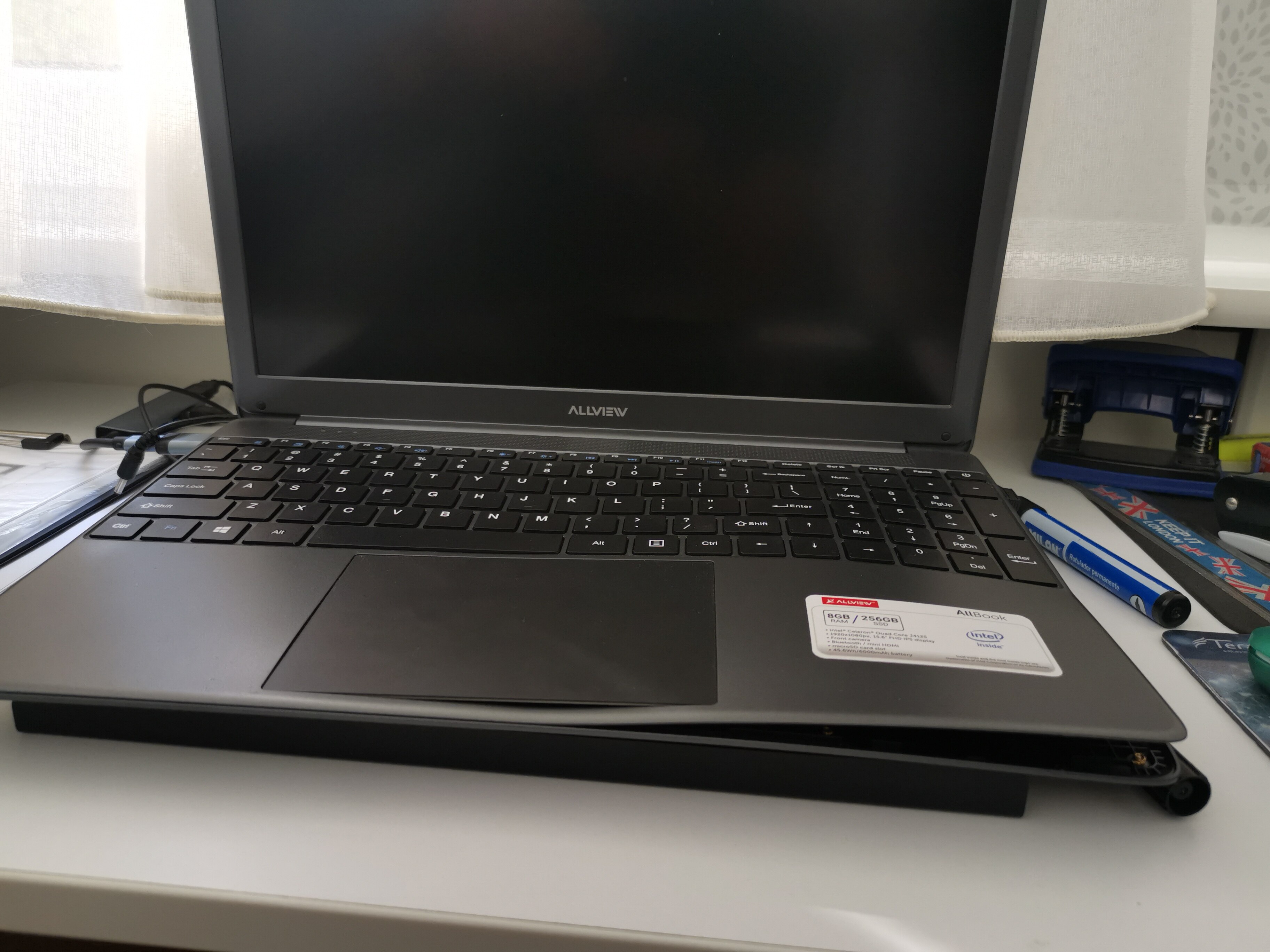 Laptop Allview Allbook J cu procesor Intel® Celeron™ J4125 pana la 2.70 GHz, 15.6", Full HD, 8GB, 256GB SSD, Intel® UHD Graphics 600, Ubuntu, Grey