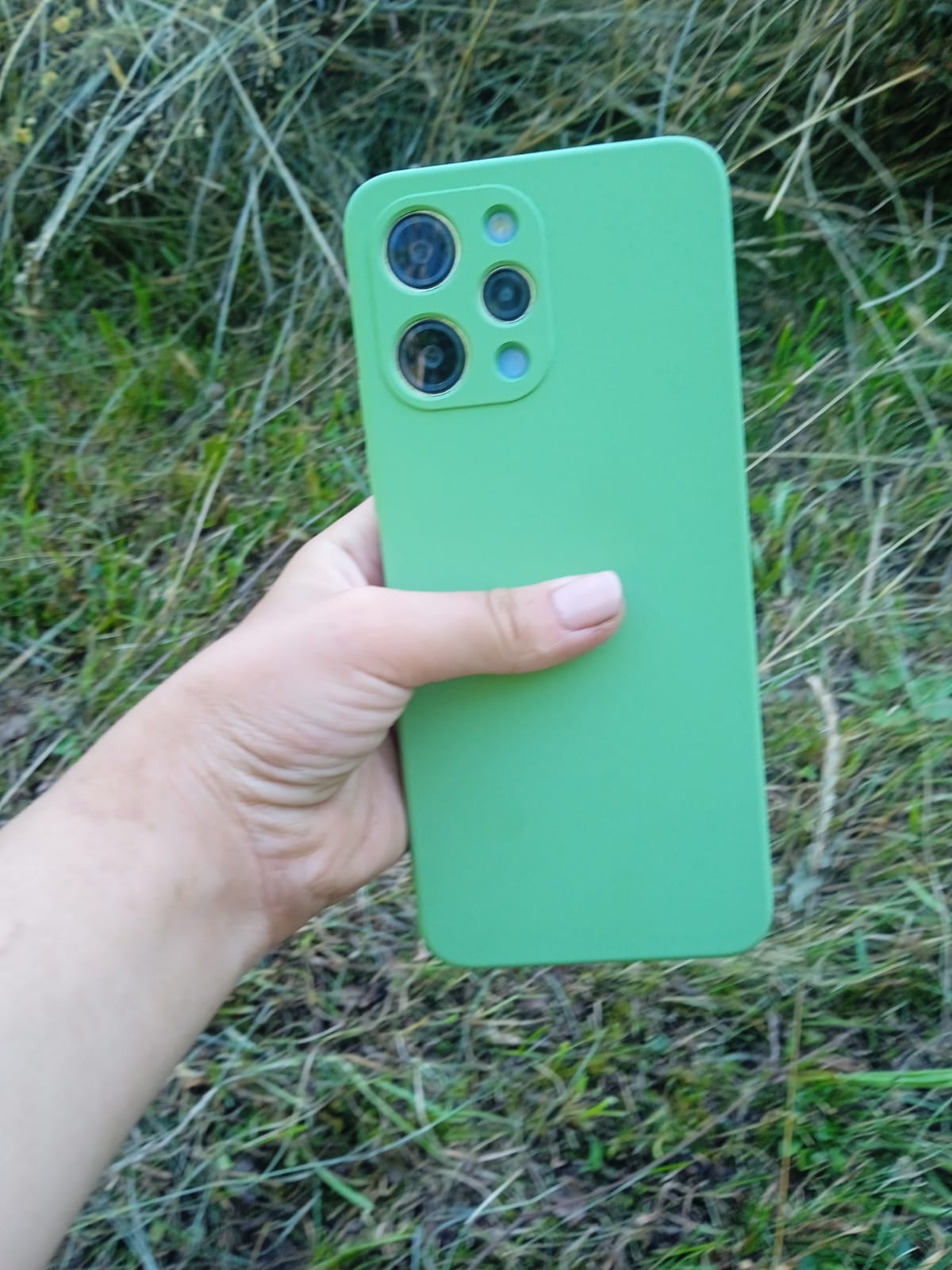 Husa BestCase® Premium Liquid Silicon, Compatibila Cu Xiaomi Redmi 12 4G, Selfie Teddy Bear, SLIM 1.2MM, Microfibra in interior, Antisoc, Protectie Camera, Margini ridicate pentru protectia ecranului, PB 925
