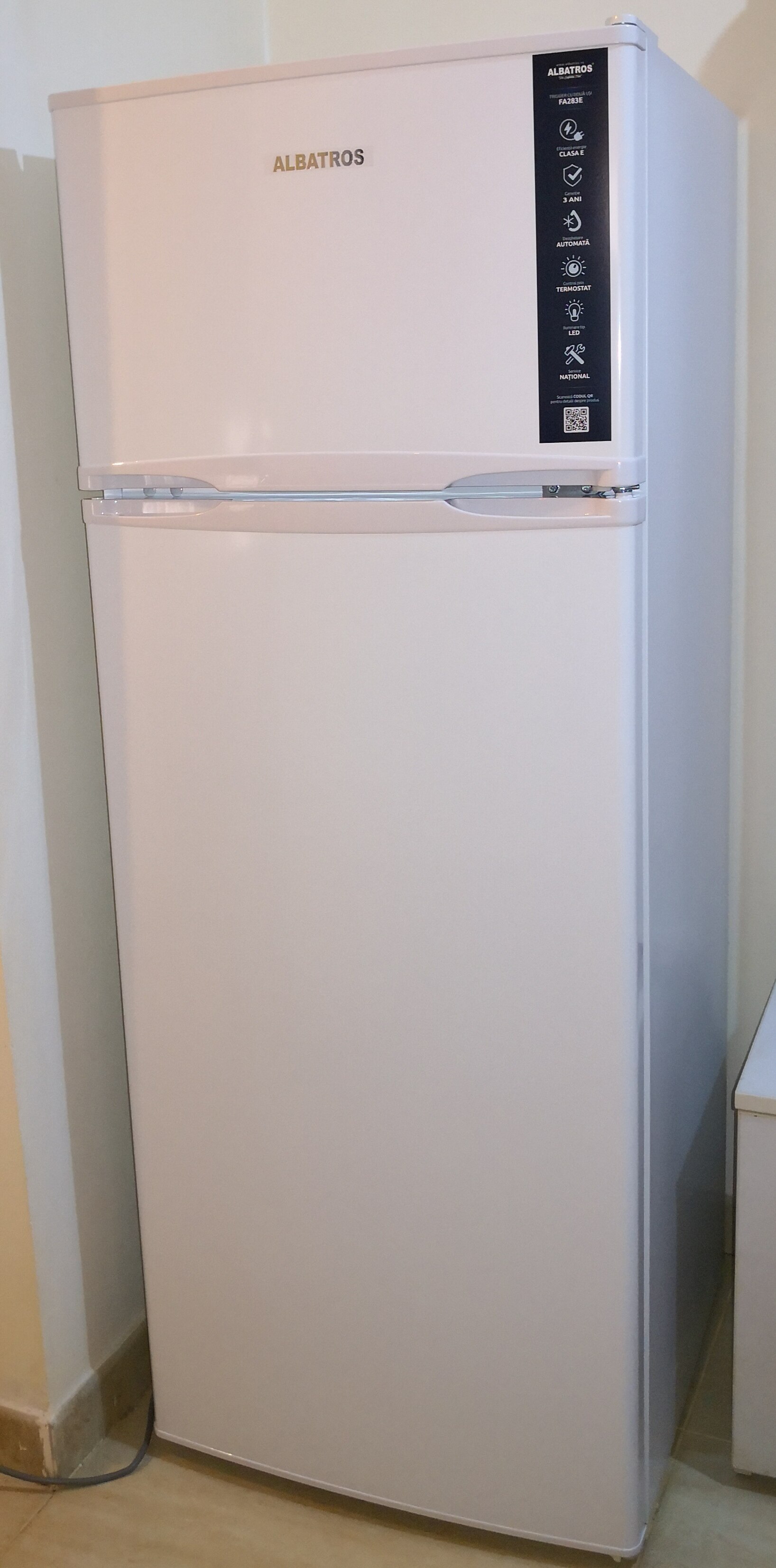 Frigider cu 2 usi Albatros FA283E, 206 l, Clasa E, Termostat reglabil, H 143 cm, Alb