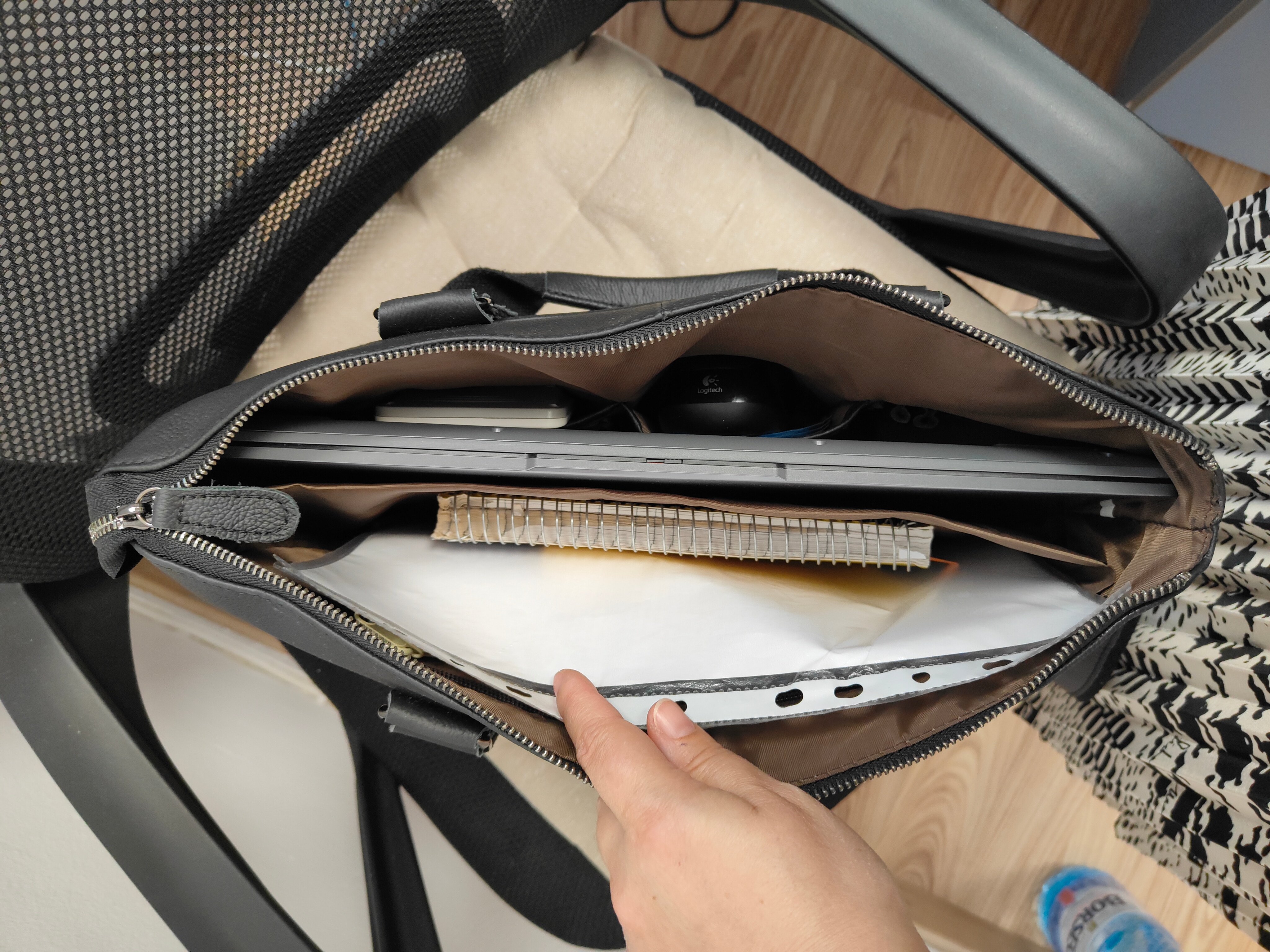 Geanta laptop piele naturala, de umar, BUSY LDY & GTM, premium, servieta, multiple compartimente, coffee