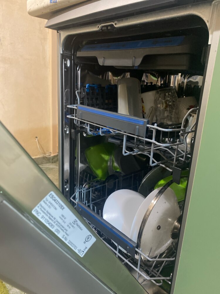 RESIGILAT: Masina de spalat vase Electrolux ESG43310SX, 10 seturi, 8 programe, Clasa D, Motor Inverter, Display LED, 45 cm, Inox