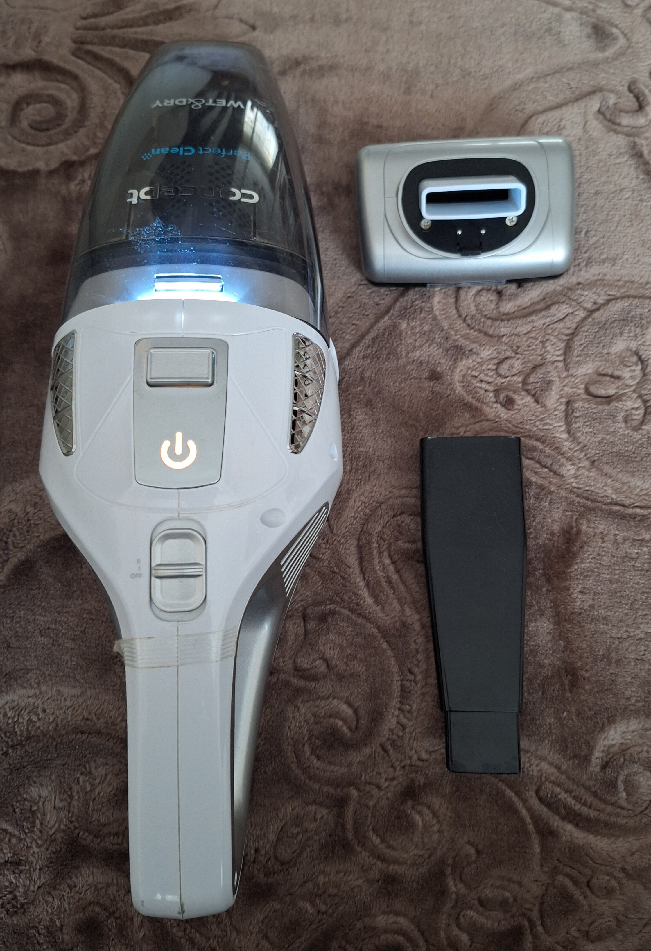Aspirator de mana Concept VP4370, 90W, 14.8 V, Wet & Dry, 0.45 L, lichid 150 ml, 2 niveluri putere, filtru HEPA, Alb