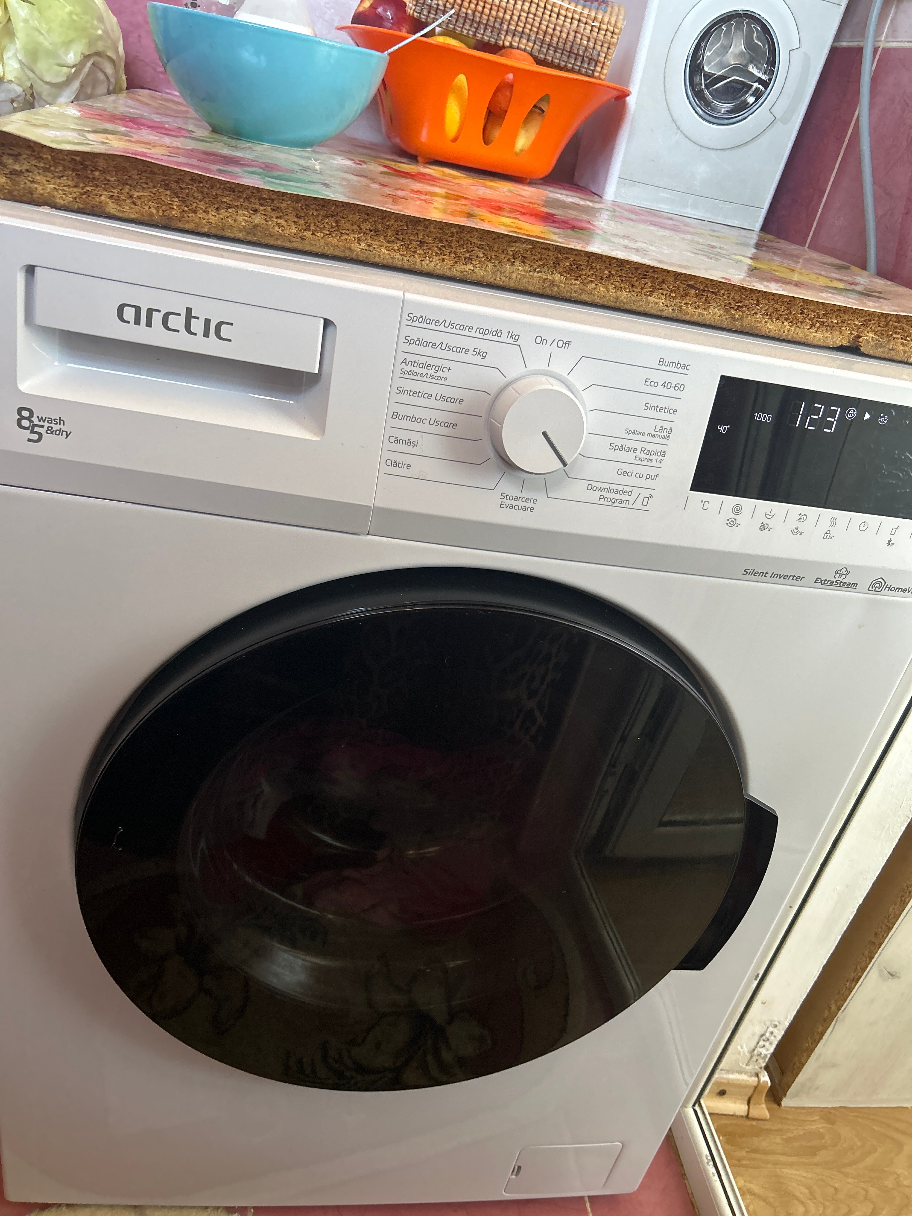 Masina de spalat rufe cu uscator Arctic APLWD85126WST, Spalare 8 kg, Uscare 5 kg, 1200 rpm, Clasa C, Motor Silent Inverter, HomeWhiz, ExtraSteam, Alb