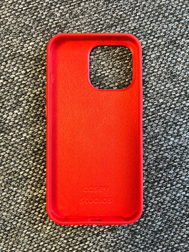 Husa CASEY STUDIOS™ pentru Apple iPhone 13 Pro, Soft Silicone Premium, Microfibra in Interior, Roz, de Protectie, Ultra Slim, pentru Incarcare Wireless, Margini Ridicate pentru Protectia Ecranului si a Camerelor