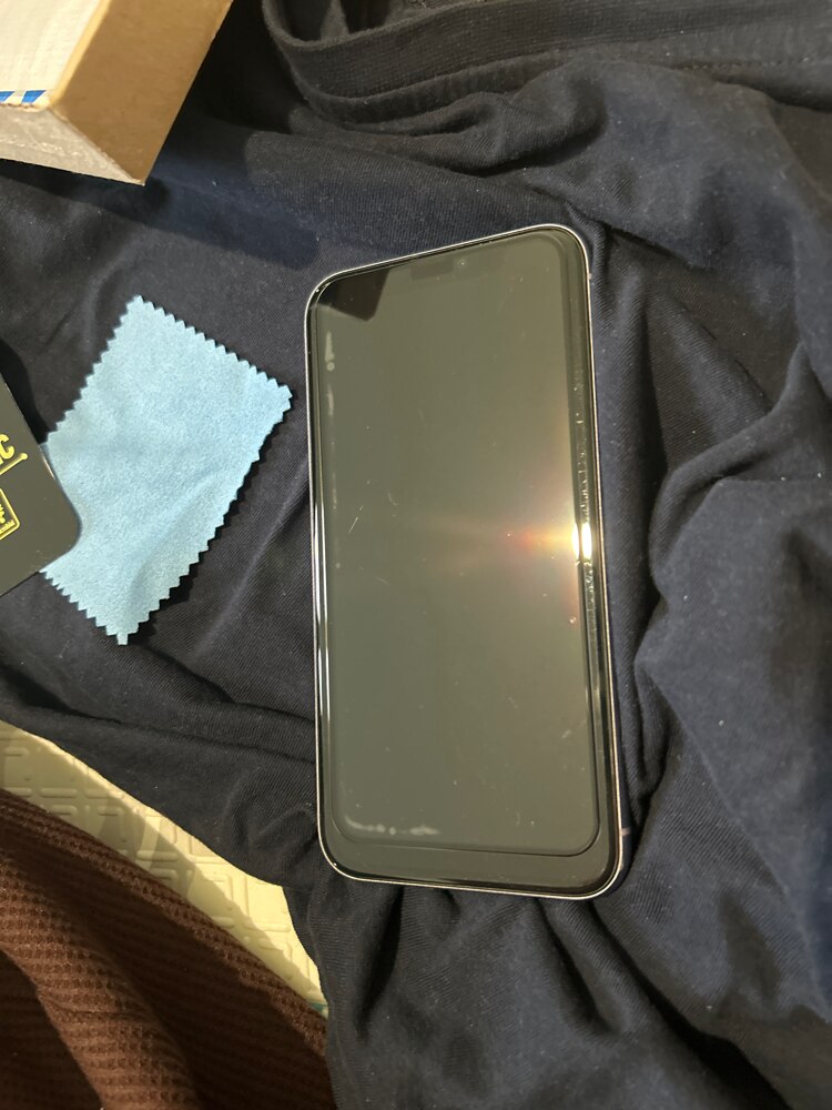Folie de sticla securizata cu margini negre, gama de rezistenta Premium 9H/5D (Tempered Glass), pentru iPhone 11