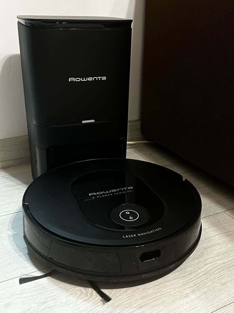 Robot de aspirare Rowenta X-Plorer Serie 65+ RR8L85WH, aspirator si mop, 168 min, 2600 mAh, recipient praf 0.4L, recipient apa 300 ml, statie de incarcare si golire praf, mop Smart Aqua Power, negru