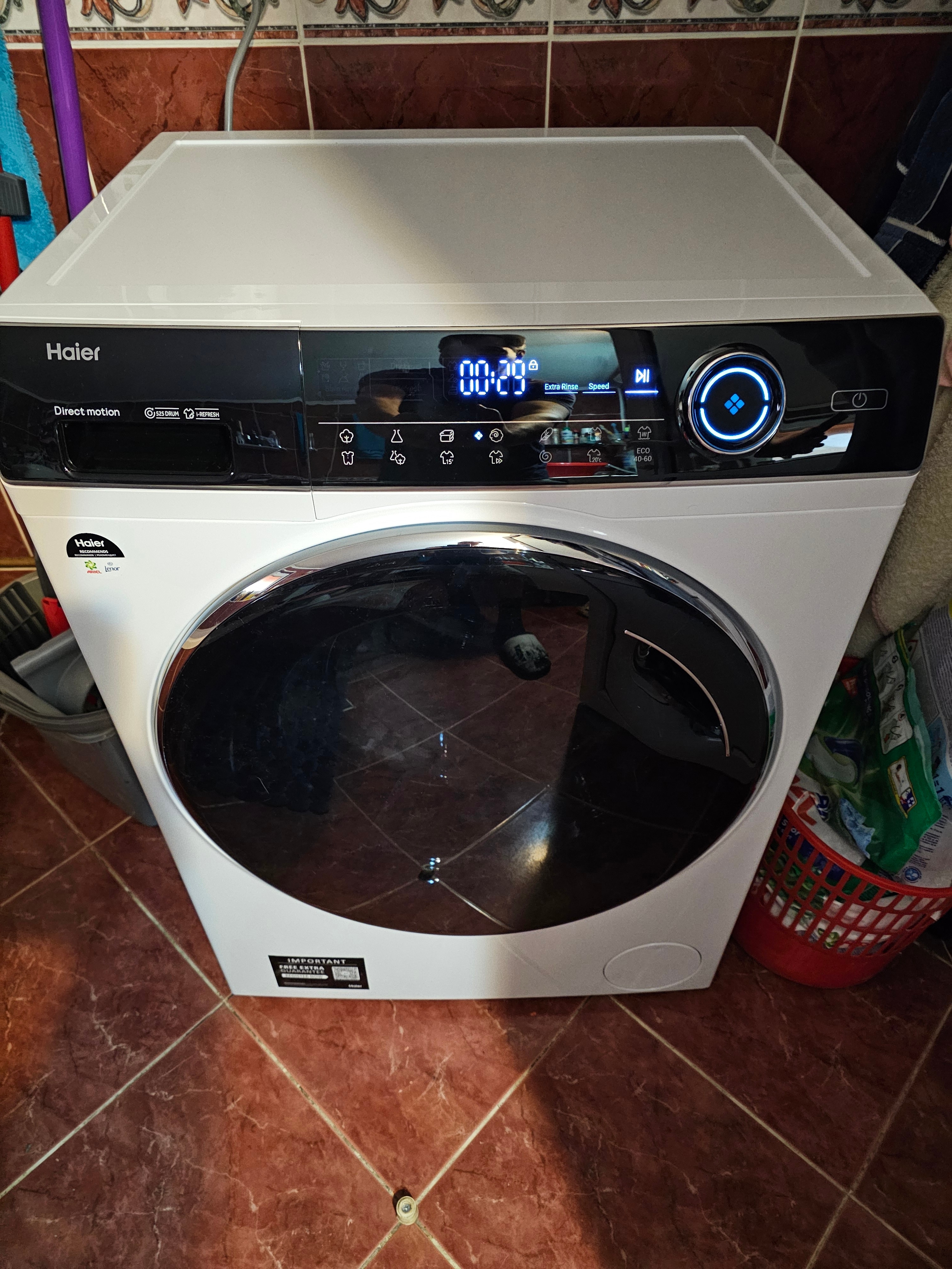Masina de spalat rufe cu uscator Slim Haier HWD80-B14979-S, 8 kg spalare, 5 kg uscare, 1400 rpm, Clasa A, Motor Direct Motion, iRefresh, ABT, Dual Spray, Pillow Drum, Smart Detecting, Alb