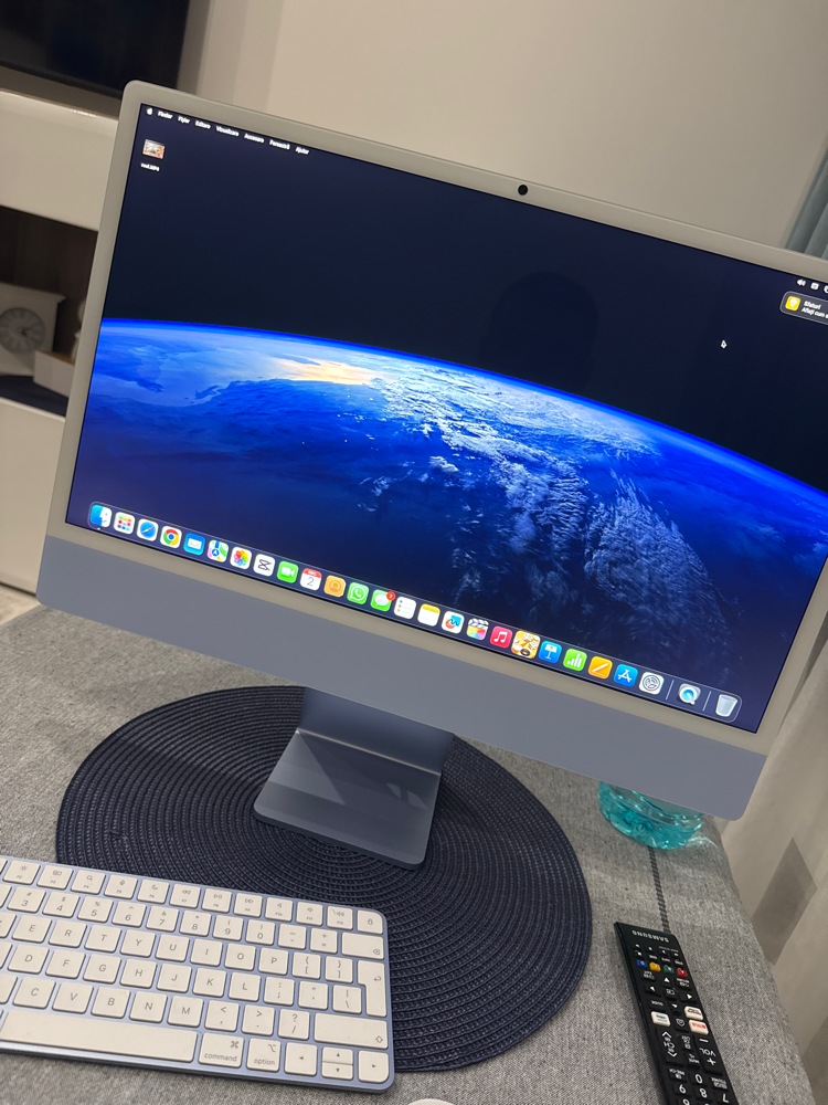 Sistem Desktop PC iMac 24