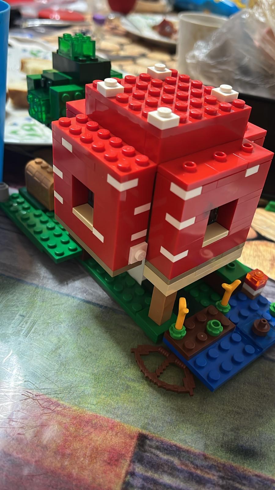 LEGO® Minecraft - Casa Ciuperca 21179, 272 piese - eMAG.ro