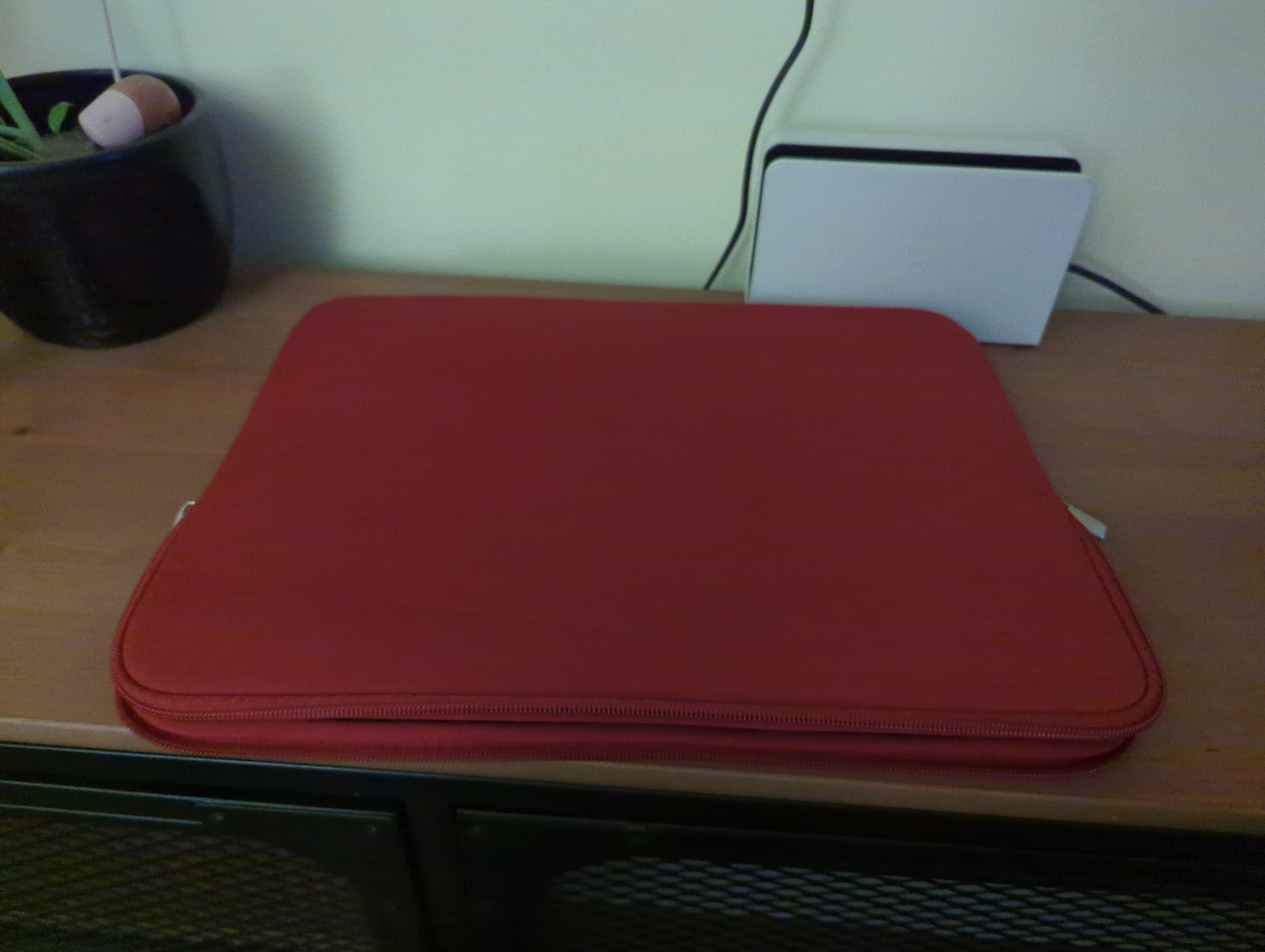 Husa laptop 15.6 inch rezistenta la stropire din neopren, Rosu