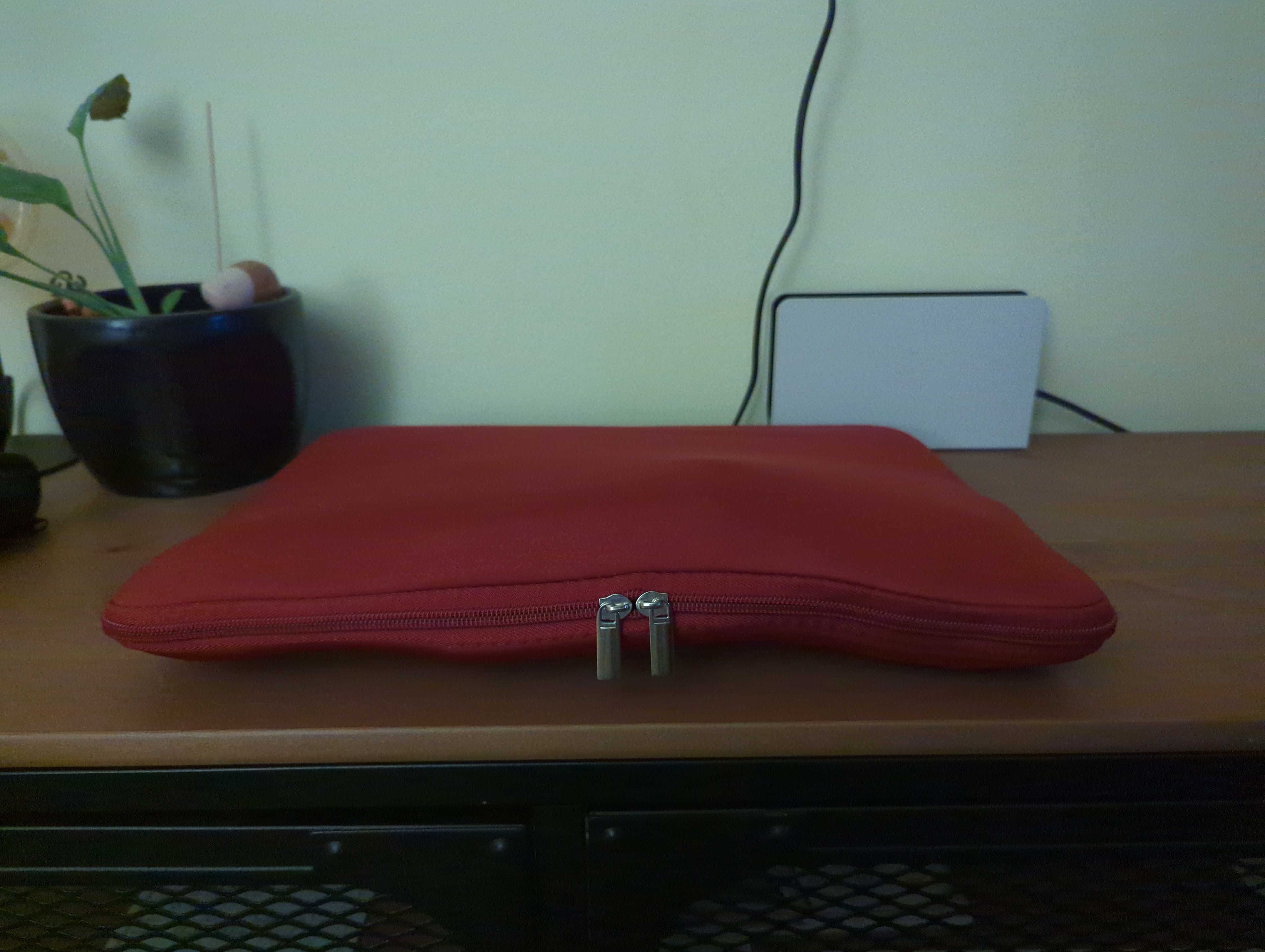 Husa laptop 15.6 inch rezistenta la stropire din neopren, Rosu