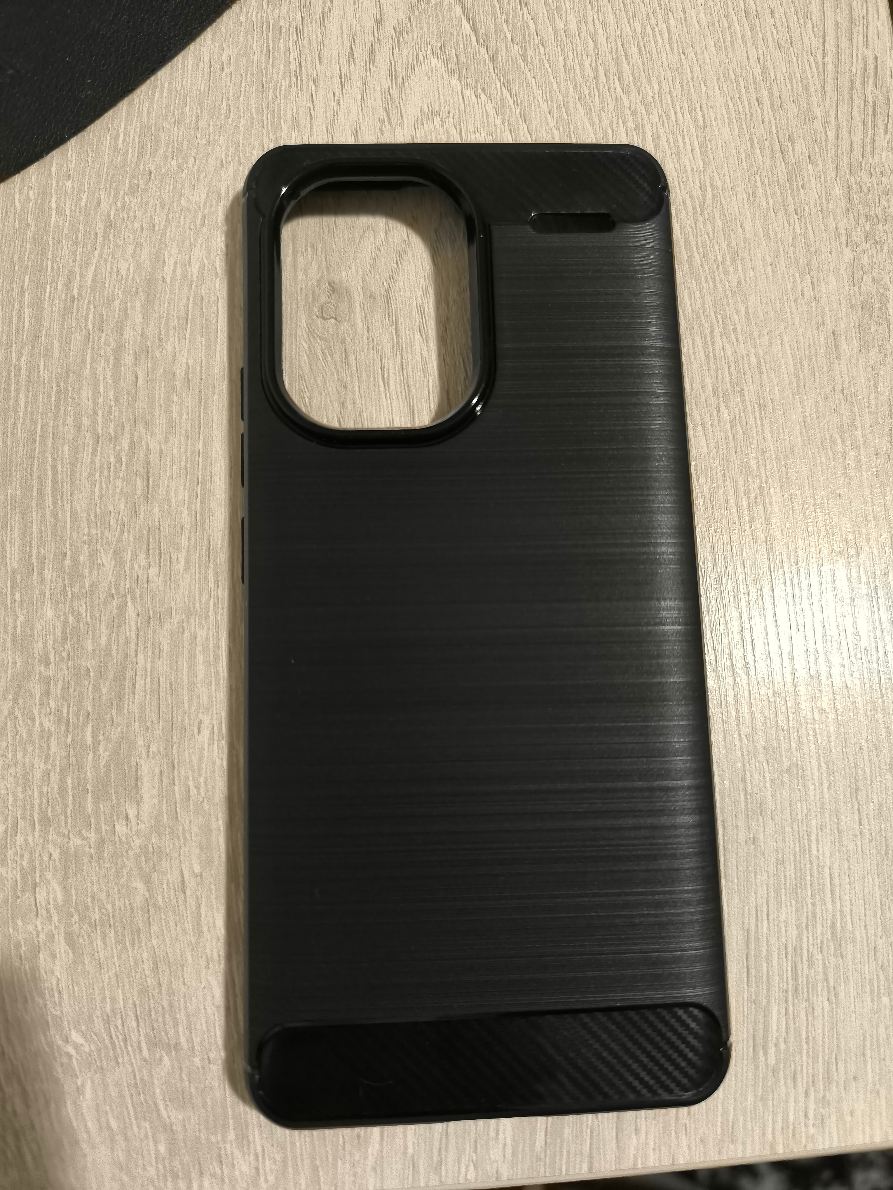 Husa Soft Carbon Fiber compatibila cu Xiaomi Redmi Note 13 Pro Plus 5G