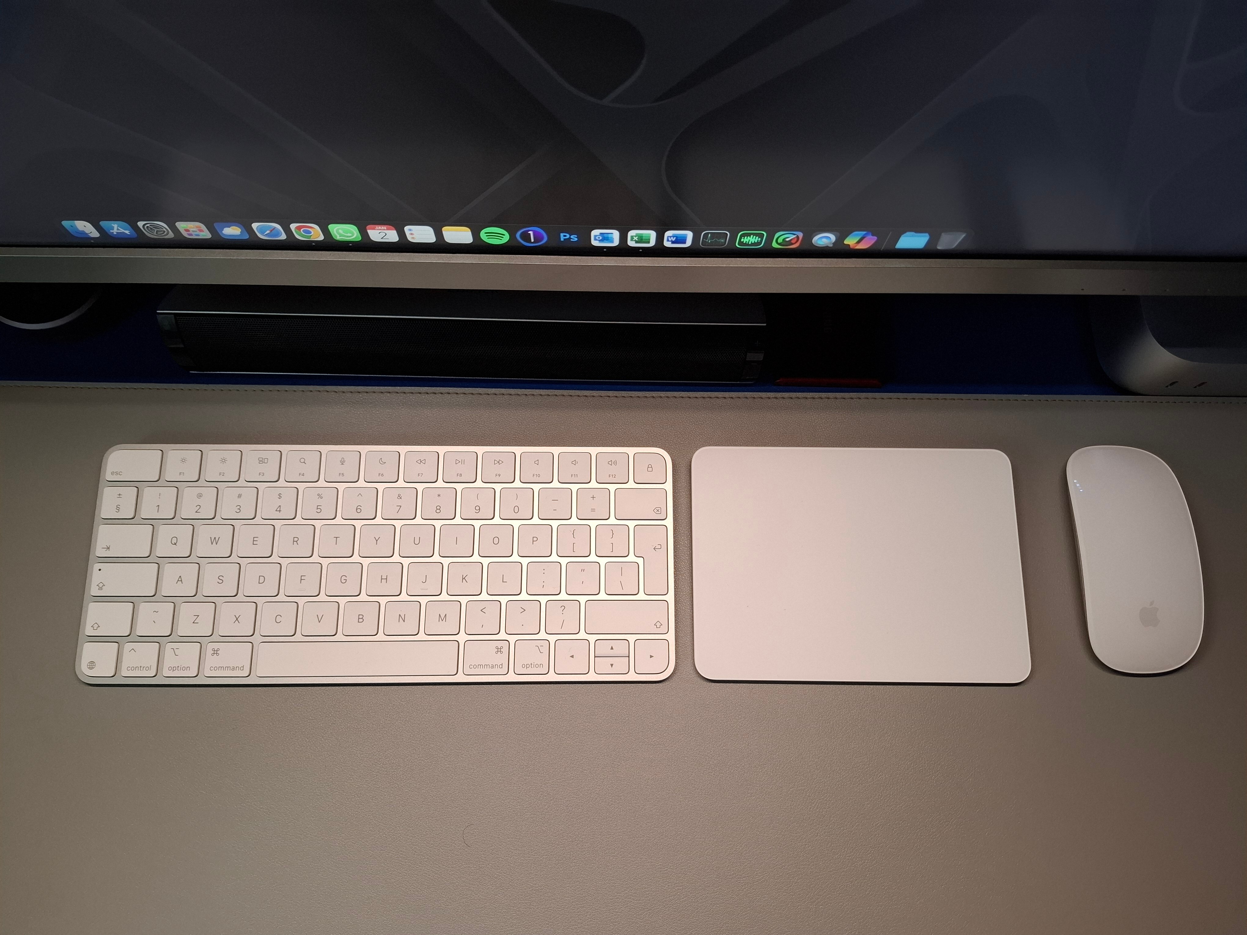 Apple Magic Trackpad 3, Multi-Touch Surface, Negru - eMAG.ro