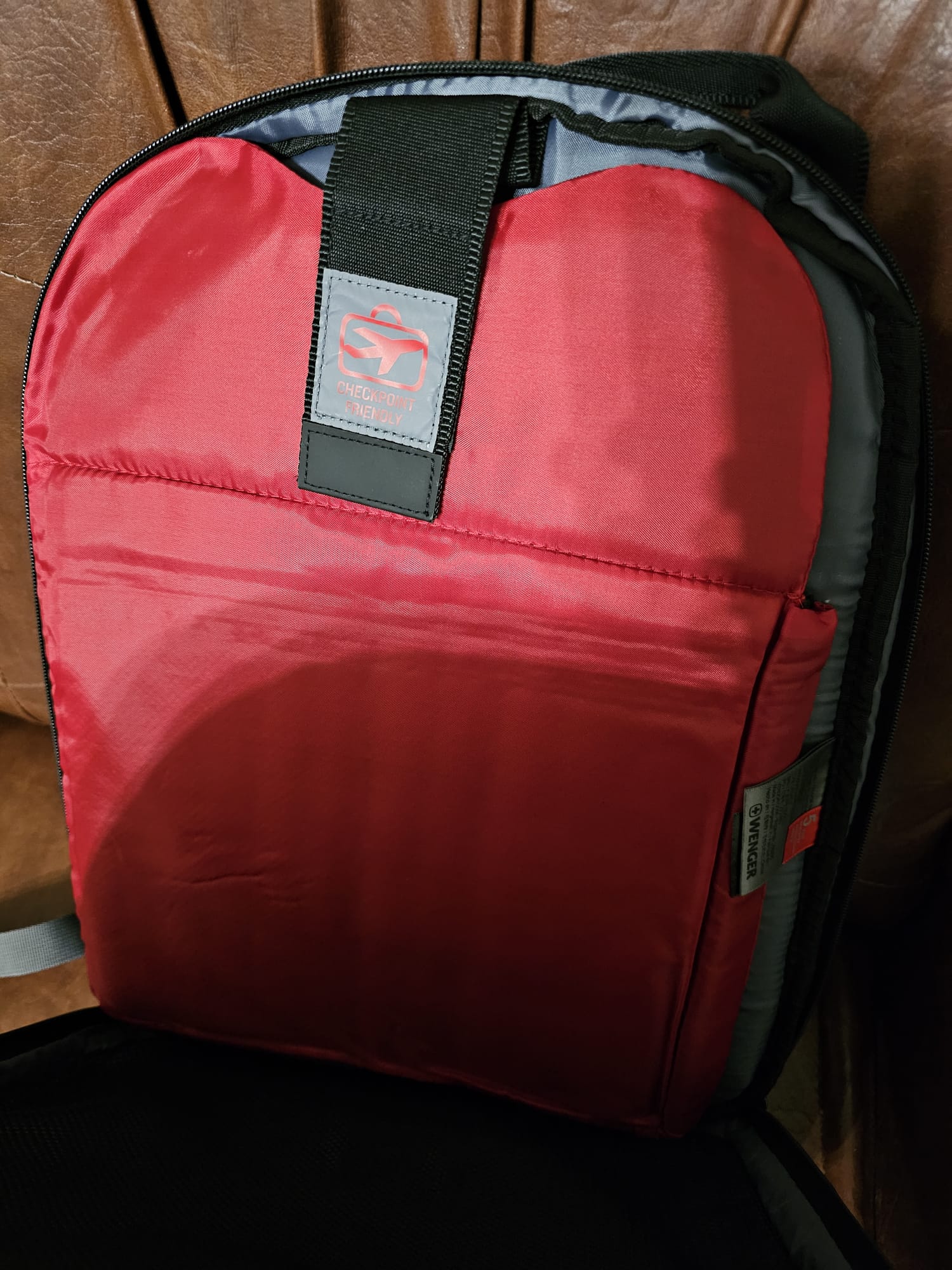 Rucsac laptop Wenger Carbon, 17" MacBook Pro, Negru