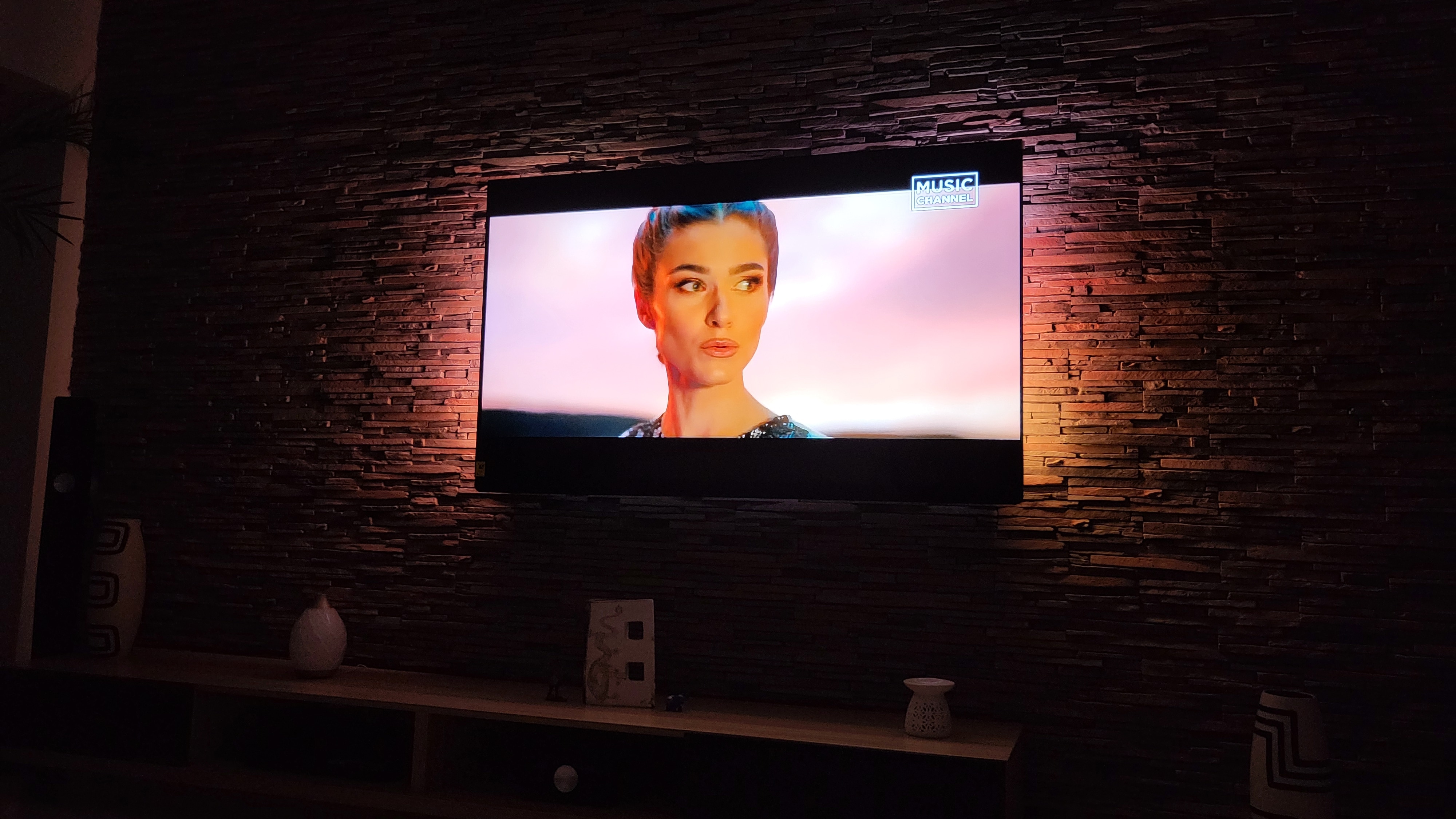Televizor Philips AMBILIGHT tv OLED+ 55OLED909, 139 cm, Google TV, Ultra HD 4K, 100Hz, Clasa G (Model 2024)