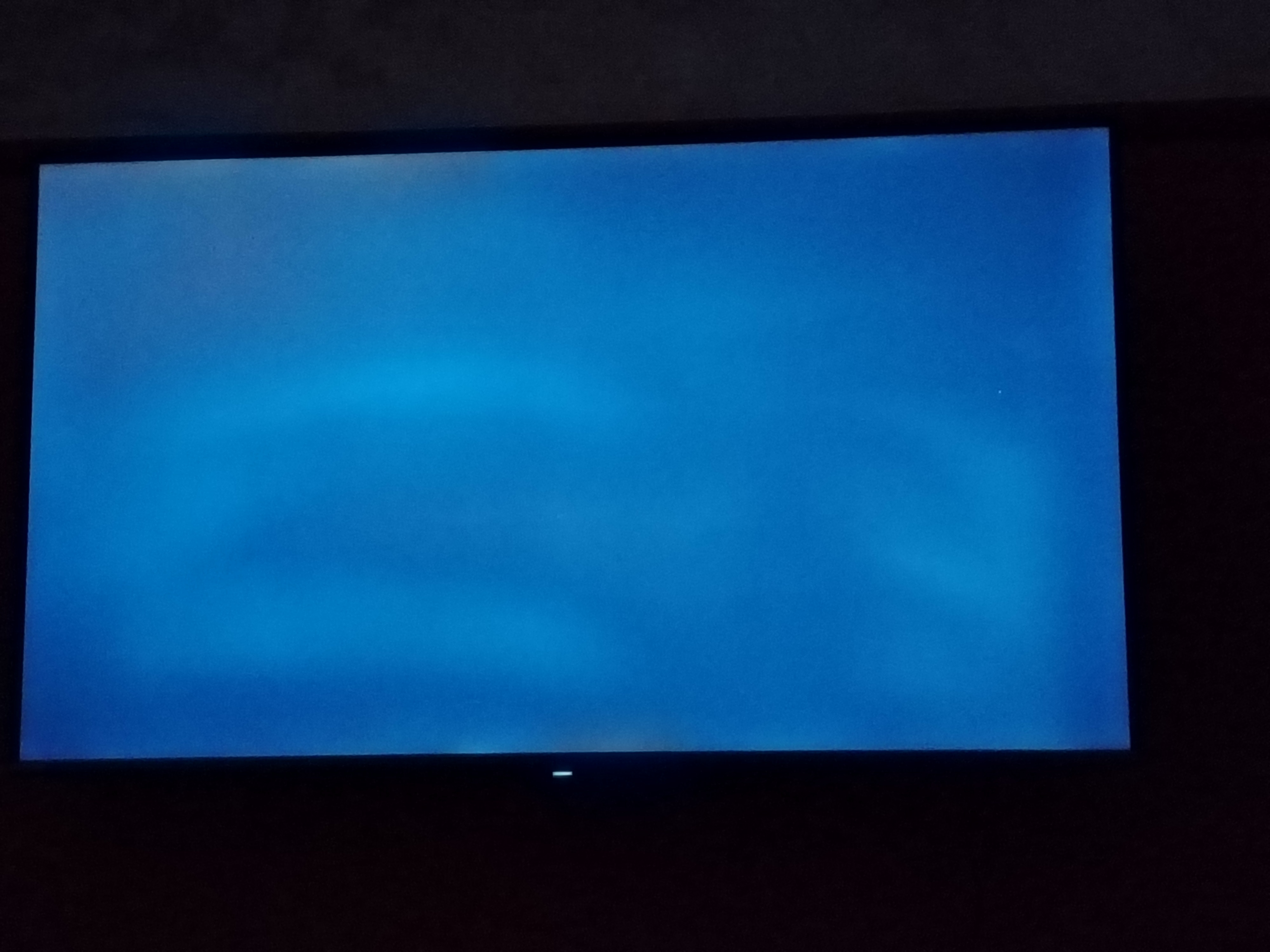 Televizor METZ QLED 55MQE8000, 139 cm, Smart Google TV, 4K Ultra HD, 100 Hz, Clasa F (Model 2024)