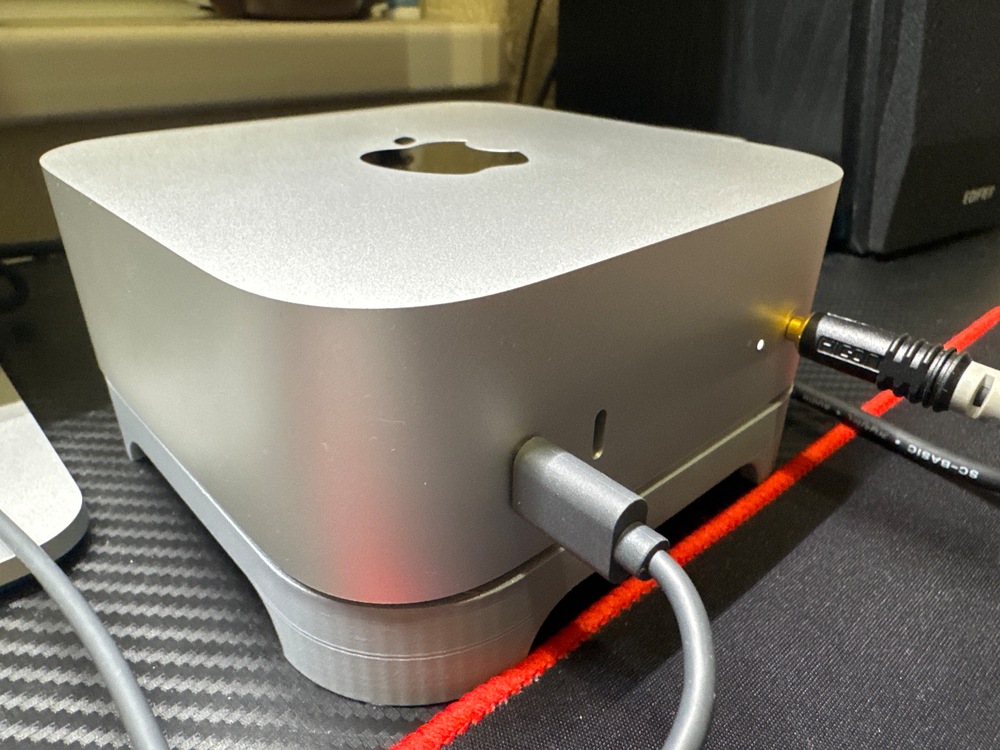 Mac Mini PC Apple cu procesor Apple M4 Pro, 12 nuclee CPU and 16
