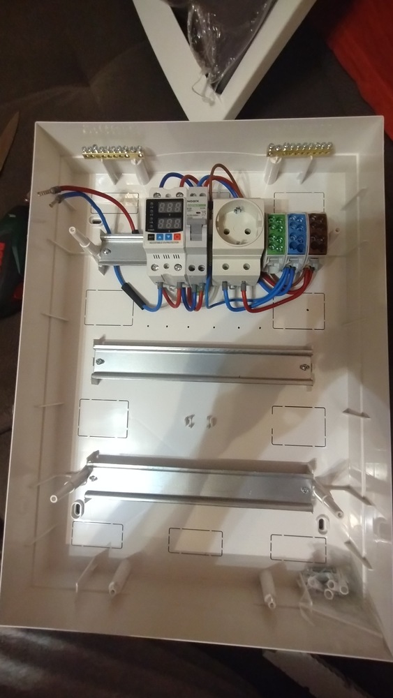Viko VL-CS36.A elektromos panel, 3 sor x 36 modul, látszólagos rögzítés ...