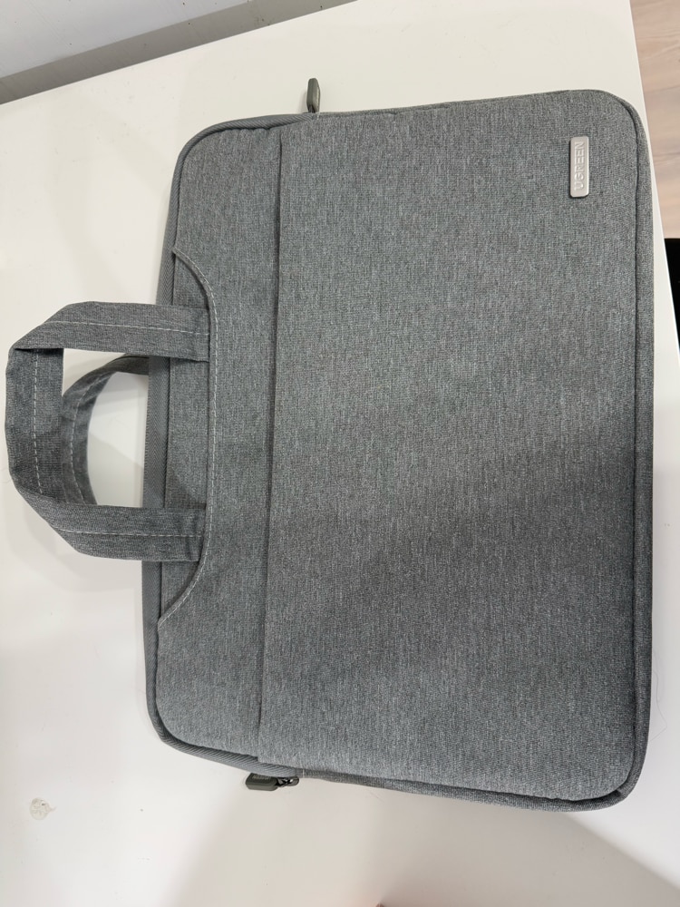 Geanta Ugreen 20448, pentru MacBook sau Laptop, 13 Inch, Impermeabila, Rezistenta la Zgarieturi