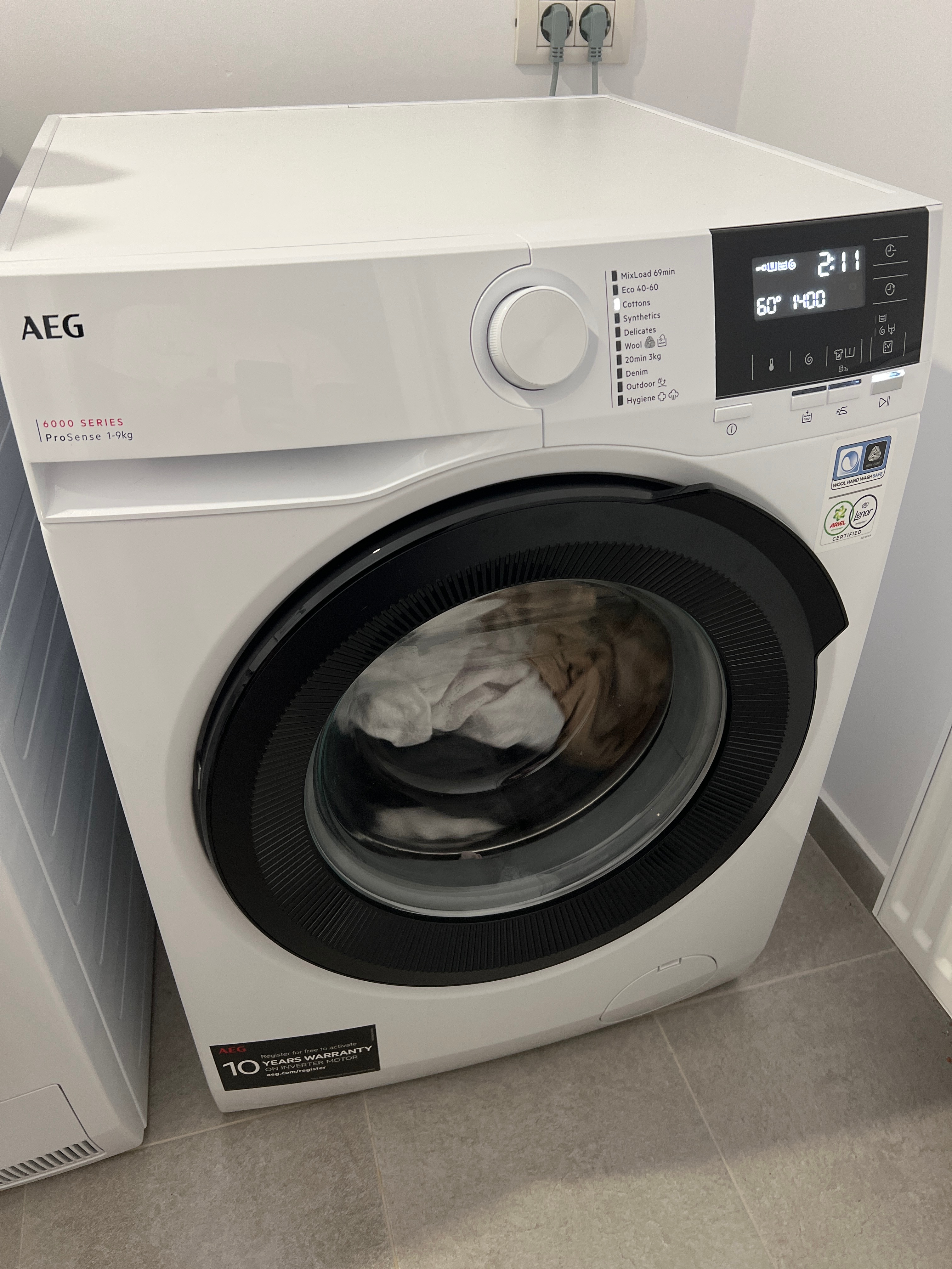 Masina de spalat rufe AEG LFR61944BE, 9 Kg, 1400 rpm, Clasa A, ProSense, Motor EcoInverter, Alb
