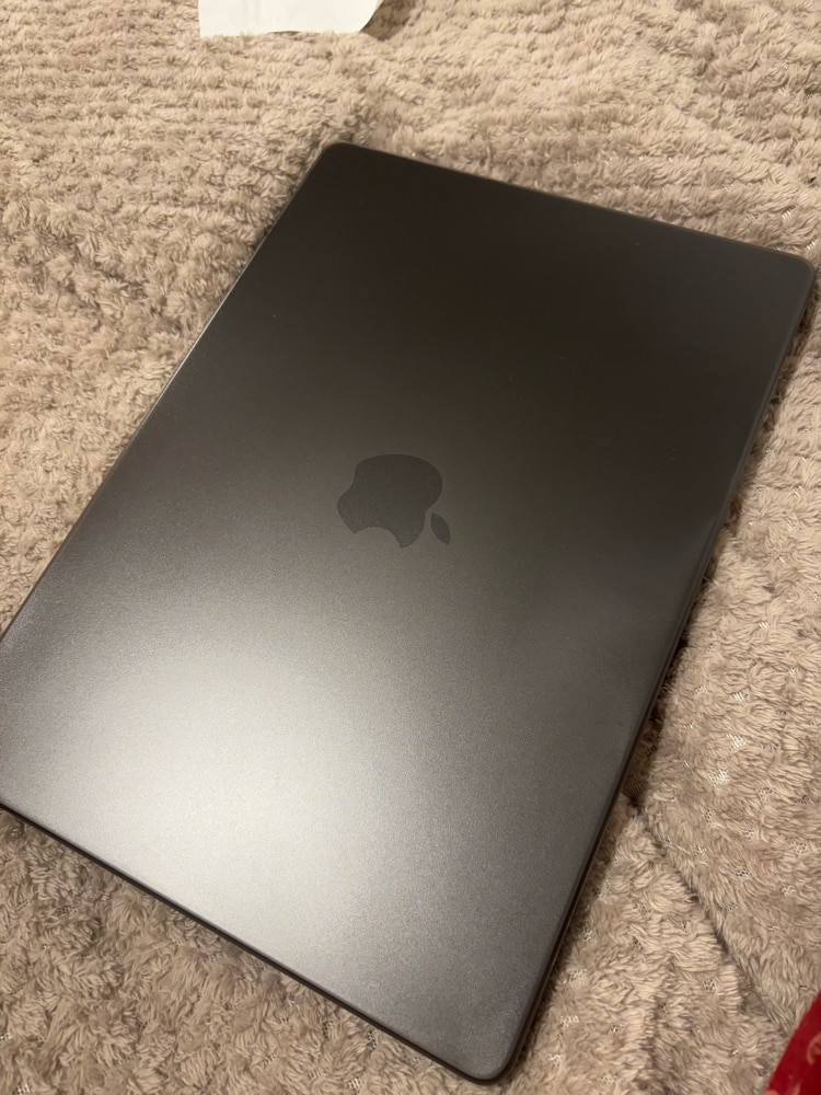 Carcasa pentru Macbook Pro 14 inch (2023/2022/2021) M1 / M2 / M3 Pro / Max Hard Shell Frost transparent mat