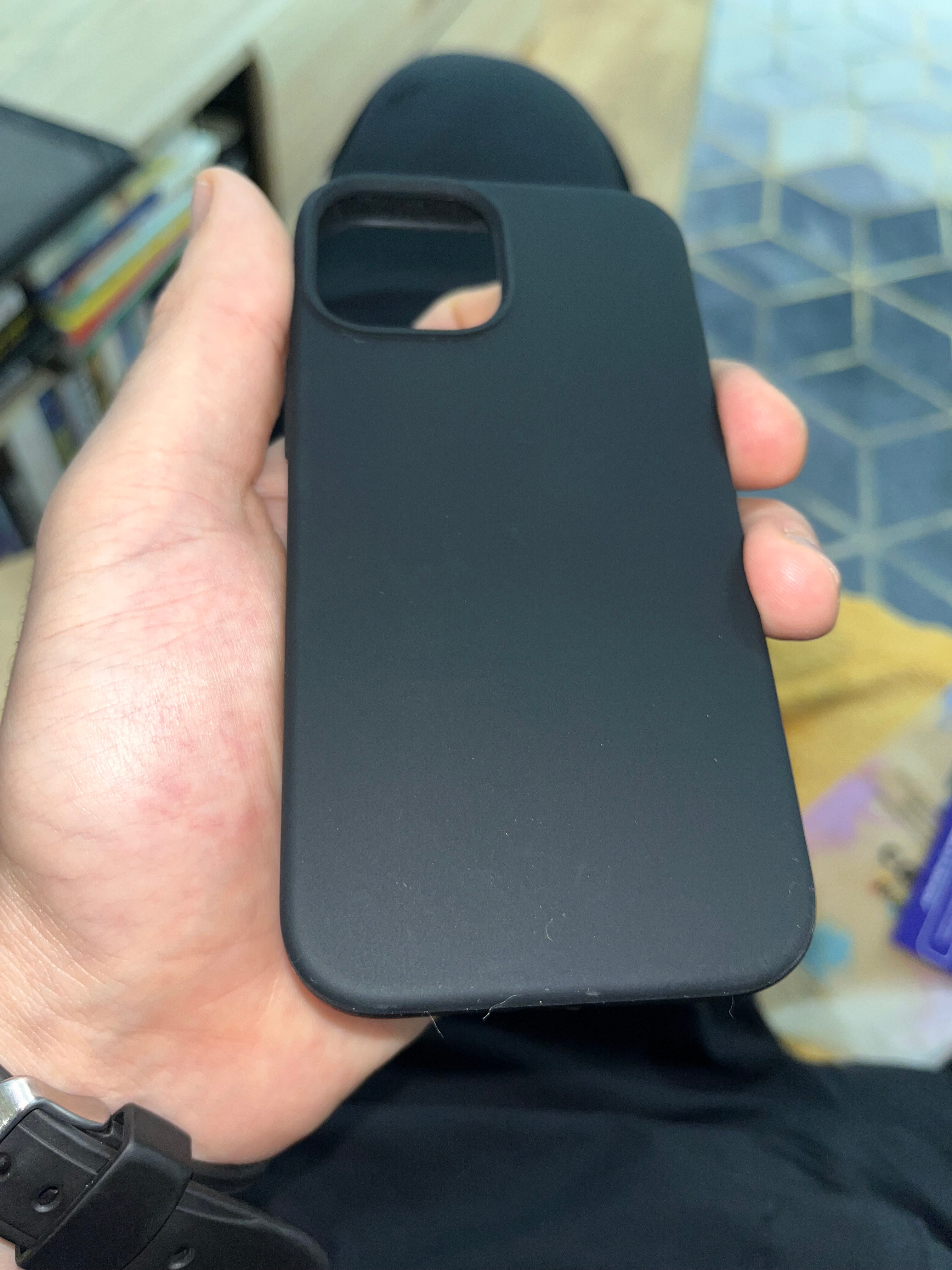 Husa CASEY STUDIOS™ compatibila cu iPhone 13 Mini, Soft Silicone Premium, Microfibra in Interior, Fuchsia, de Protectie, Ultra Slim, pentru Incarcare Wireless, Margini Ridicate de Protectia Ecranului si a Camerelor