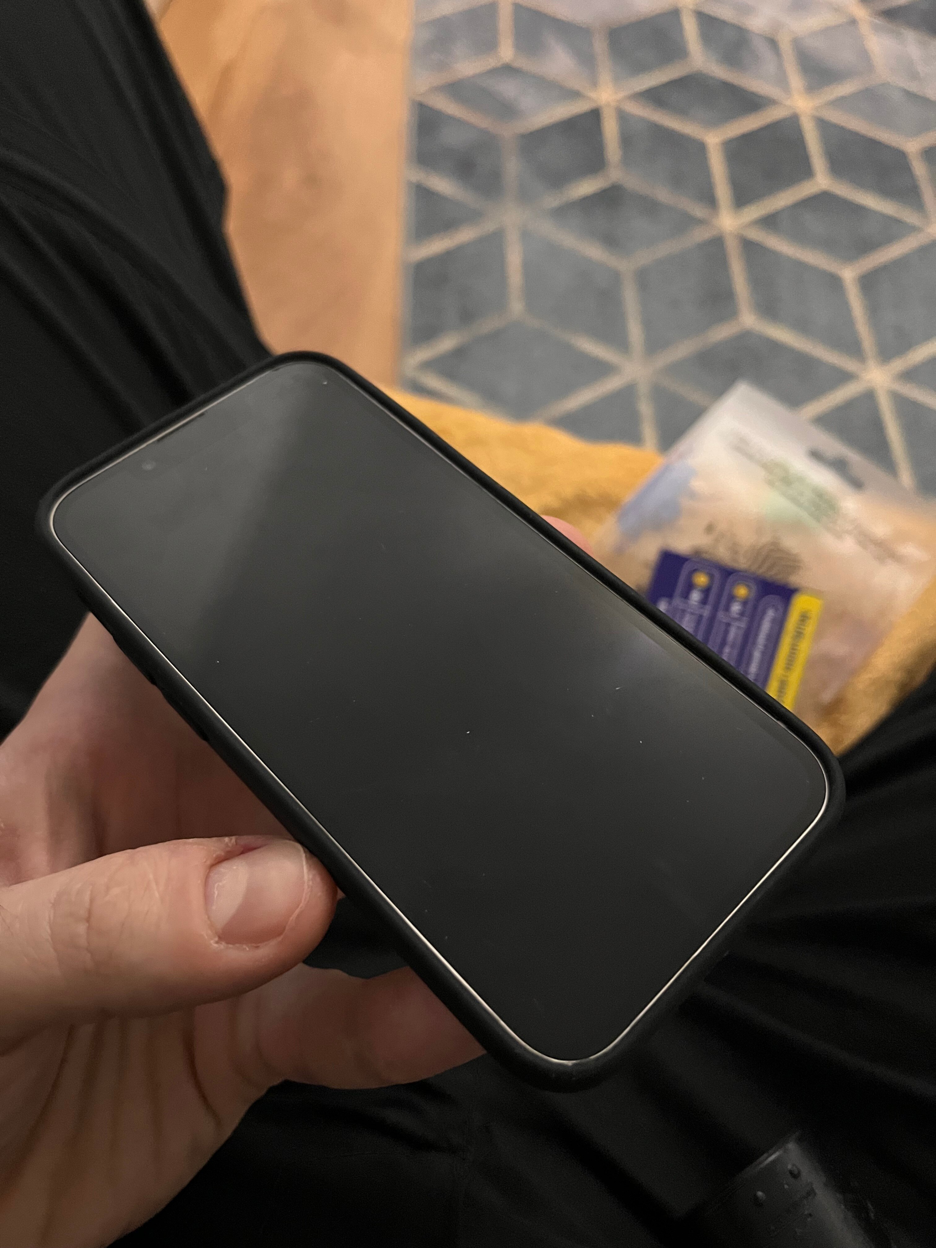 Husa CASEY STUDIOS™ compatibila cu iPhone 13 Mini, Soft Silicone Premium, Microfibra in Interior, Fuchsia, de Protectie, Ultra Slim, pentru Incarcare Wireless, Margini Ridicate de Protectia Ecranului si a Camerelor