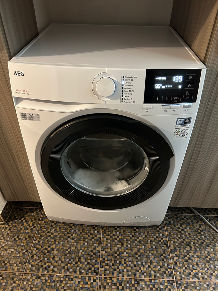 Masina de spalat rufe AEG LFR61944BE, 9 Kg, 1400 rpm, Clasa A, ProSense, Motor EcoInverter, Alb