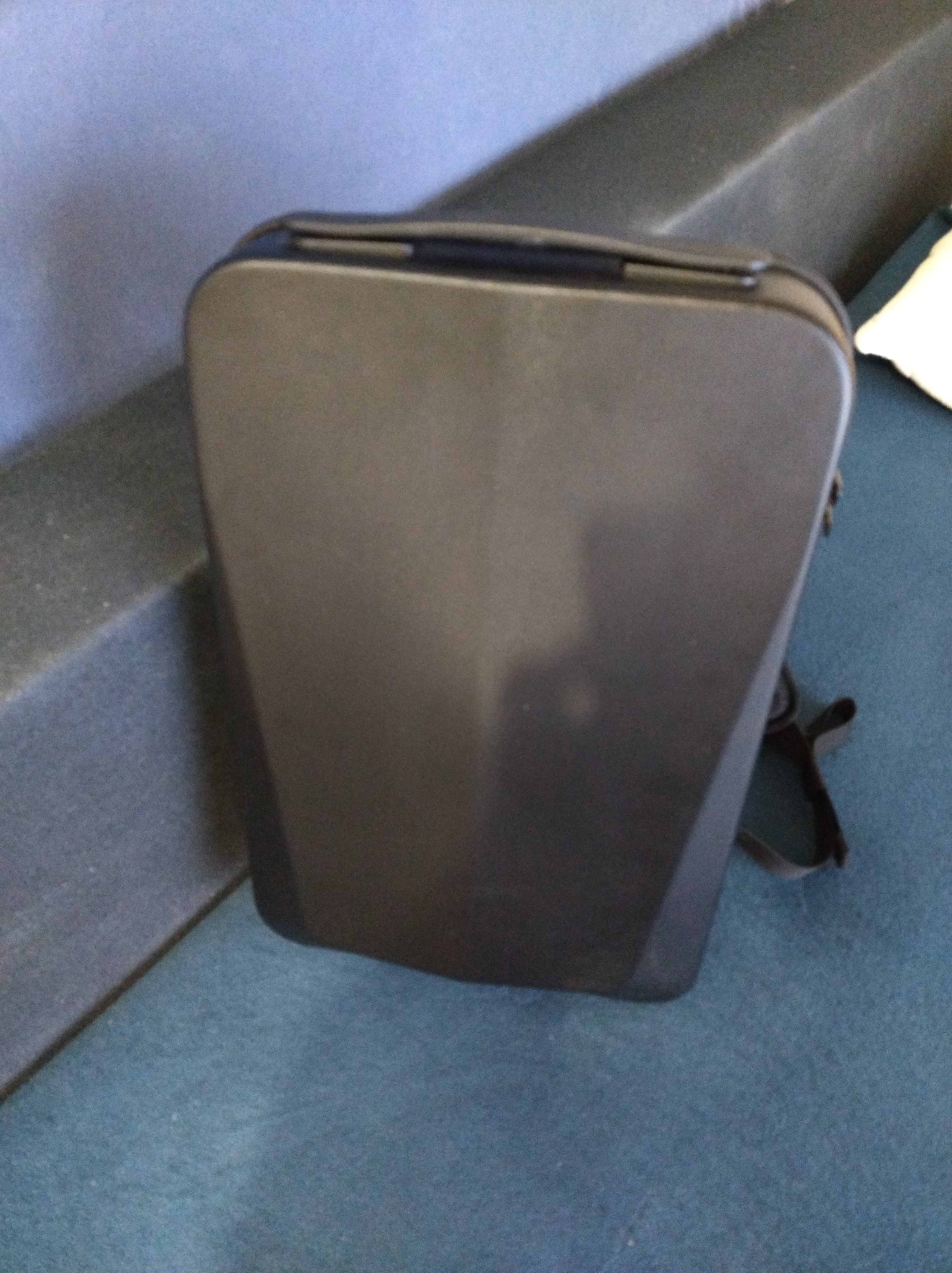 Rucsac Laptop 15.6" Smart Business, Zadabso®, cu Cifru, USB, Impermeabil, Carcasa Rigida, Sistem Antifurt, Titan