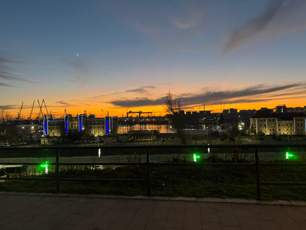 Telefon mobil Apple iPhone 15 Pro, 1TB, 5G, White Titanium