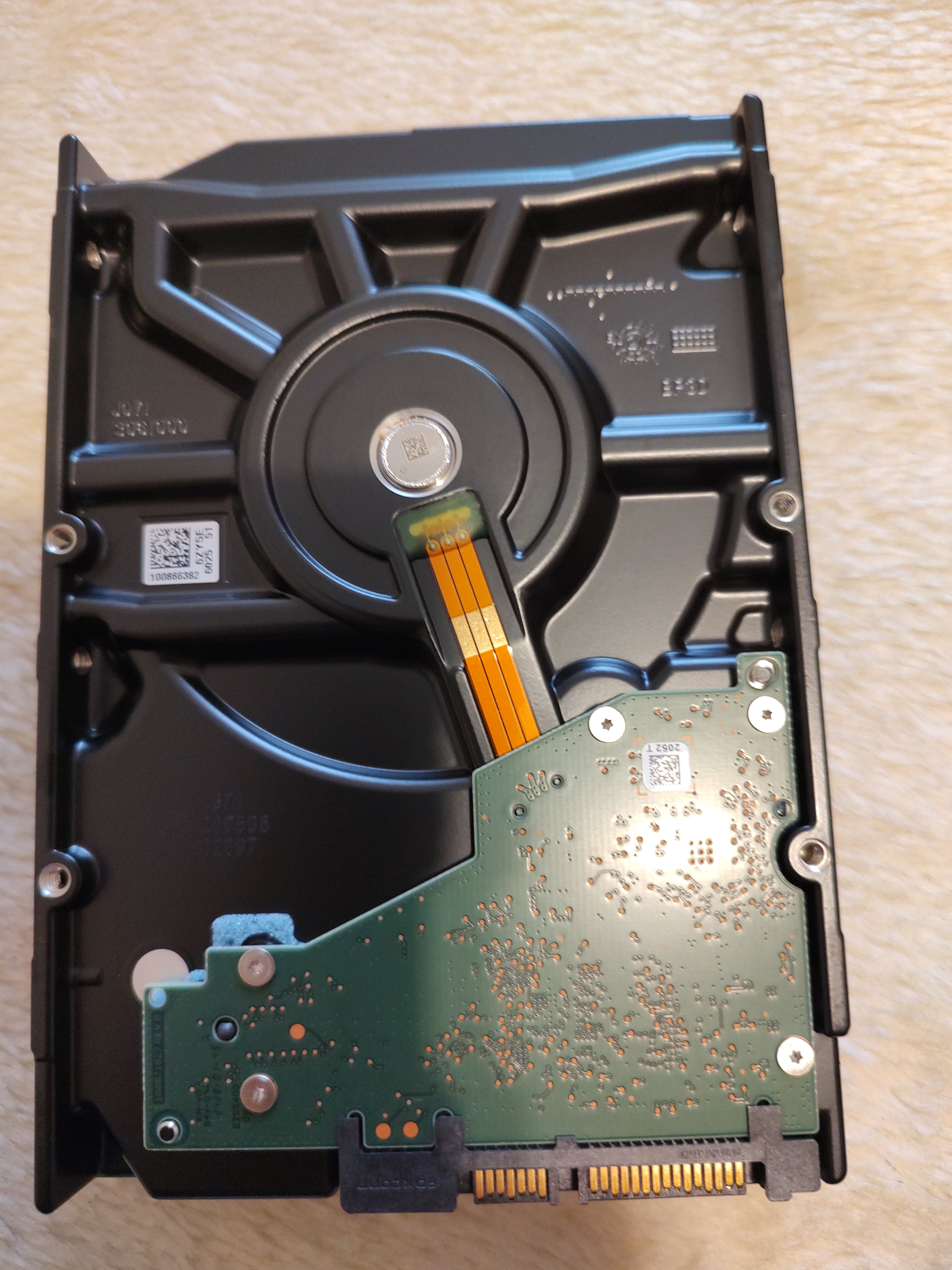 Hard Disk Seagate IronWolf PRO 4TB SATA3 256MB 3.5inch - eMAG.ro