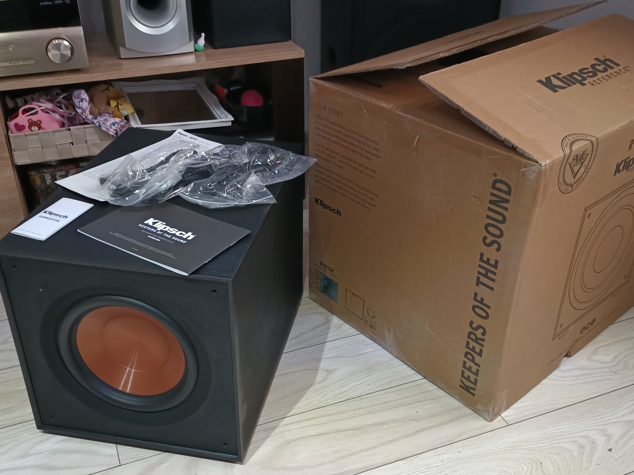 Subwoofer Klipsch R-101SW, Negru