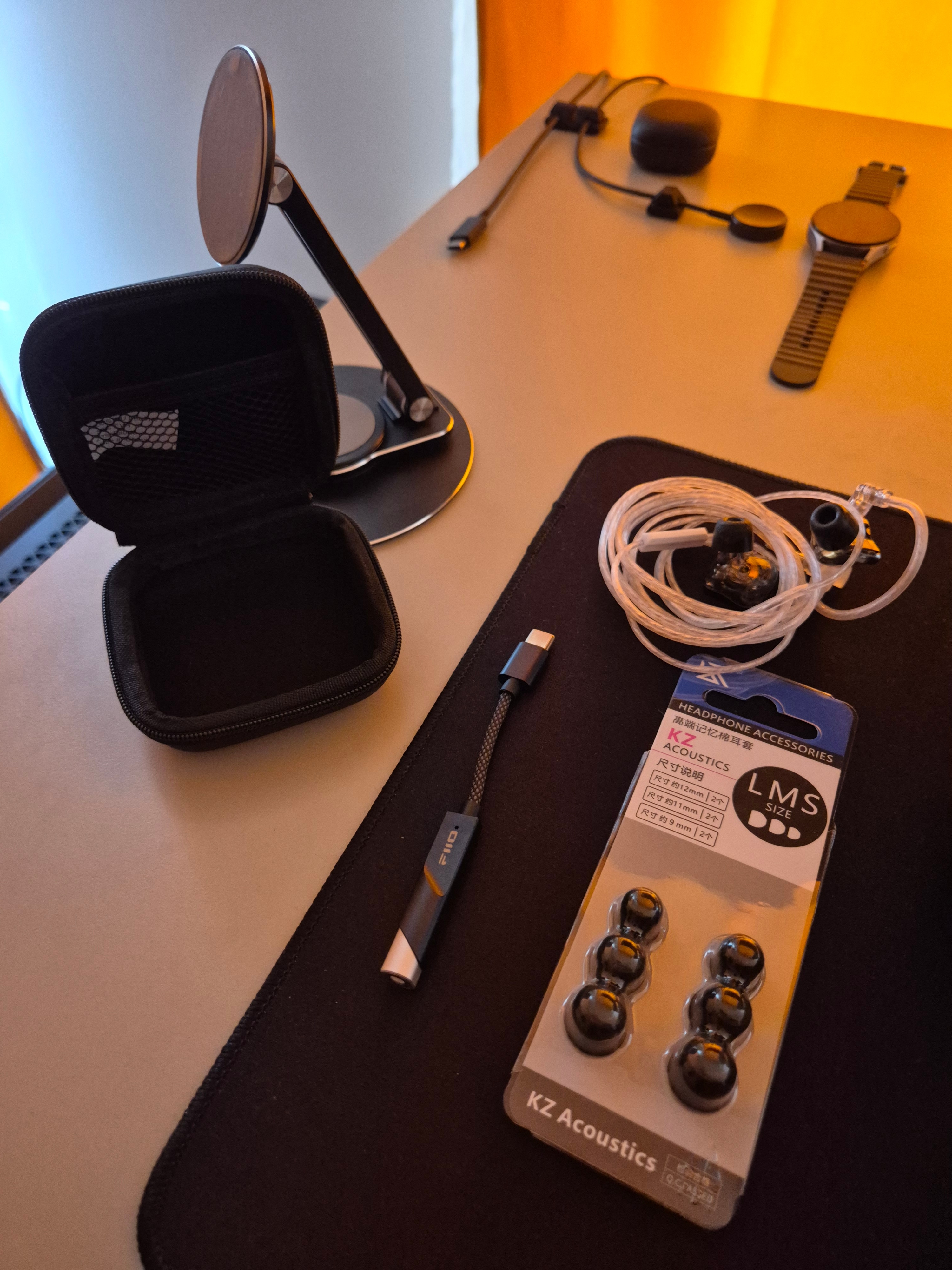 Casti KZ ZS10 Pro 2 Generation, Comutator de reglare pe 4 nivele, Hibride 10 drivere, metal, HIFI, Stereo Bass, Monitor, Microfon HD, Negru