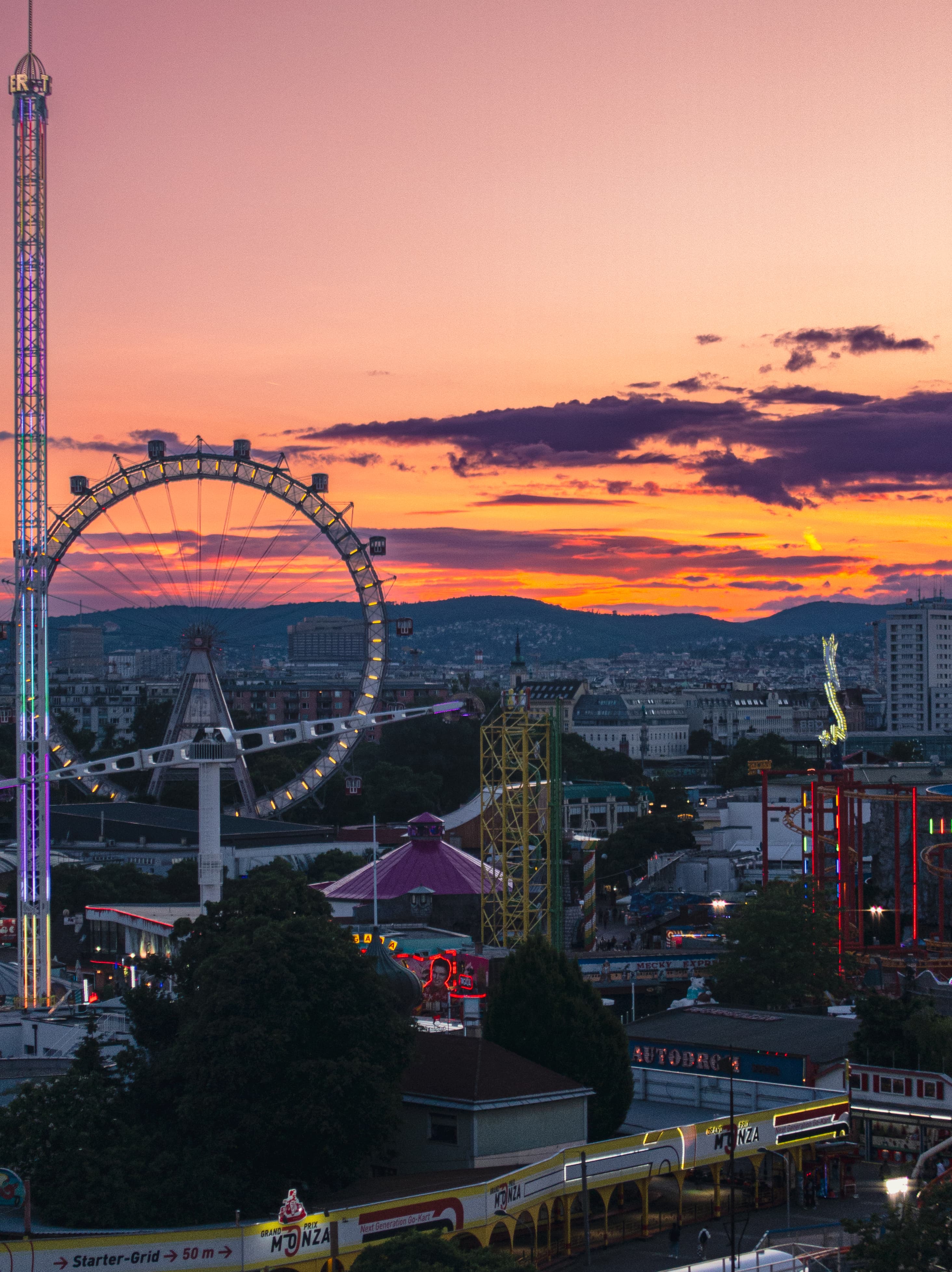 RESIGILAT: Telefon mobil Sony Xperia 1 VI, Dual SIM, 12GB RAM, 512GB, 5G, Red