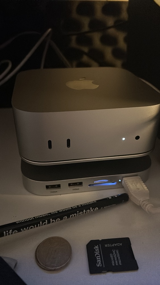 Mac Mini PC Apple cu procesor Apple M4, 10 nuclee CPU and 10