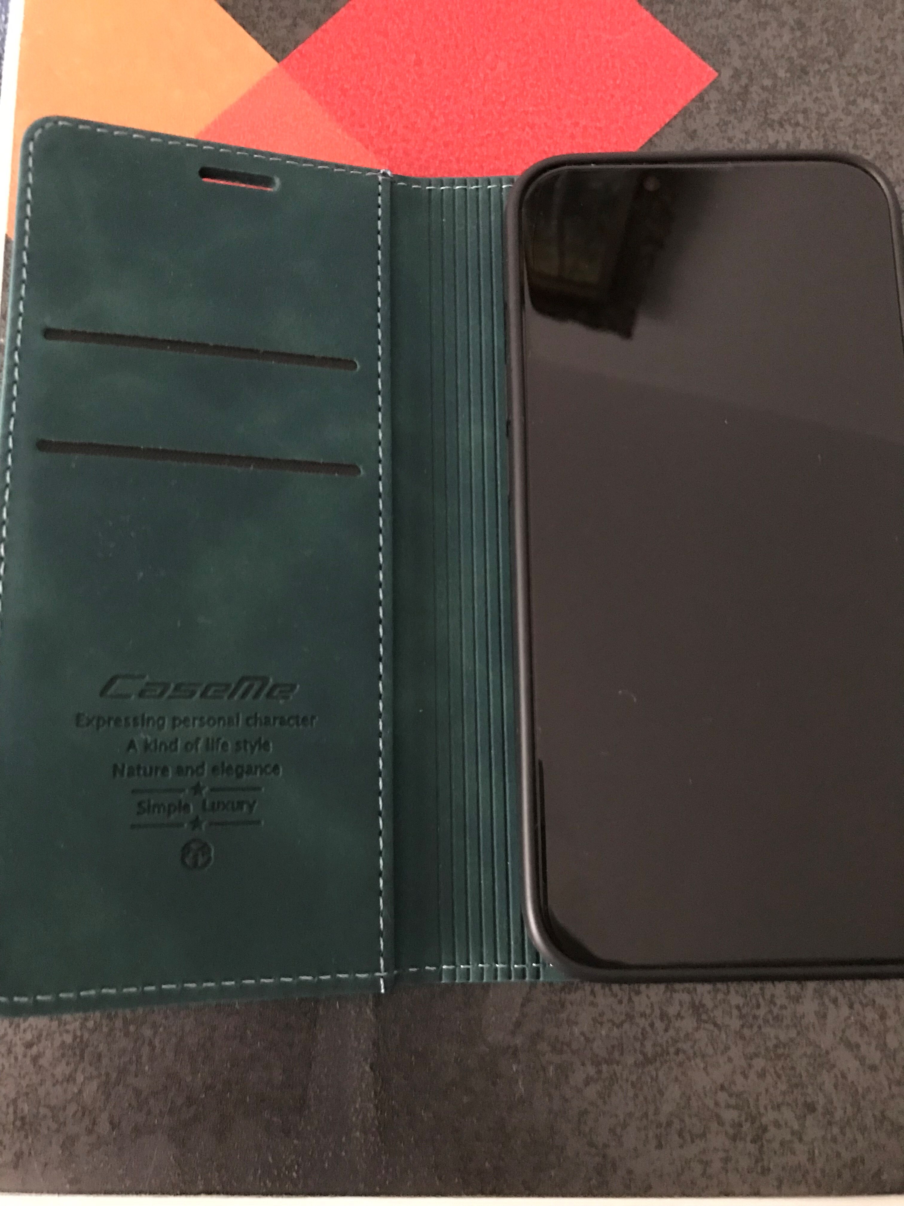 Husa pentru iPhone 14, CaseMe, slim piele, tip portofel, stand, inchidere magnetica, textura catifelata, Visiniu