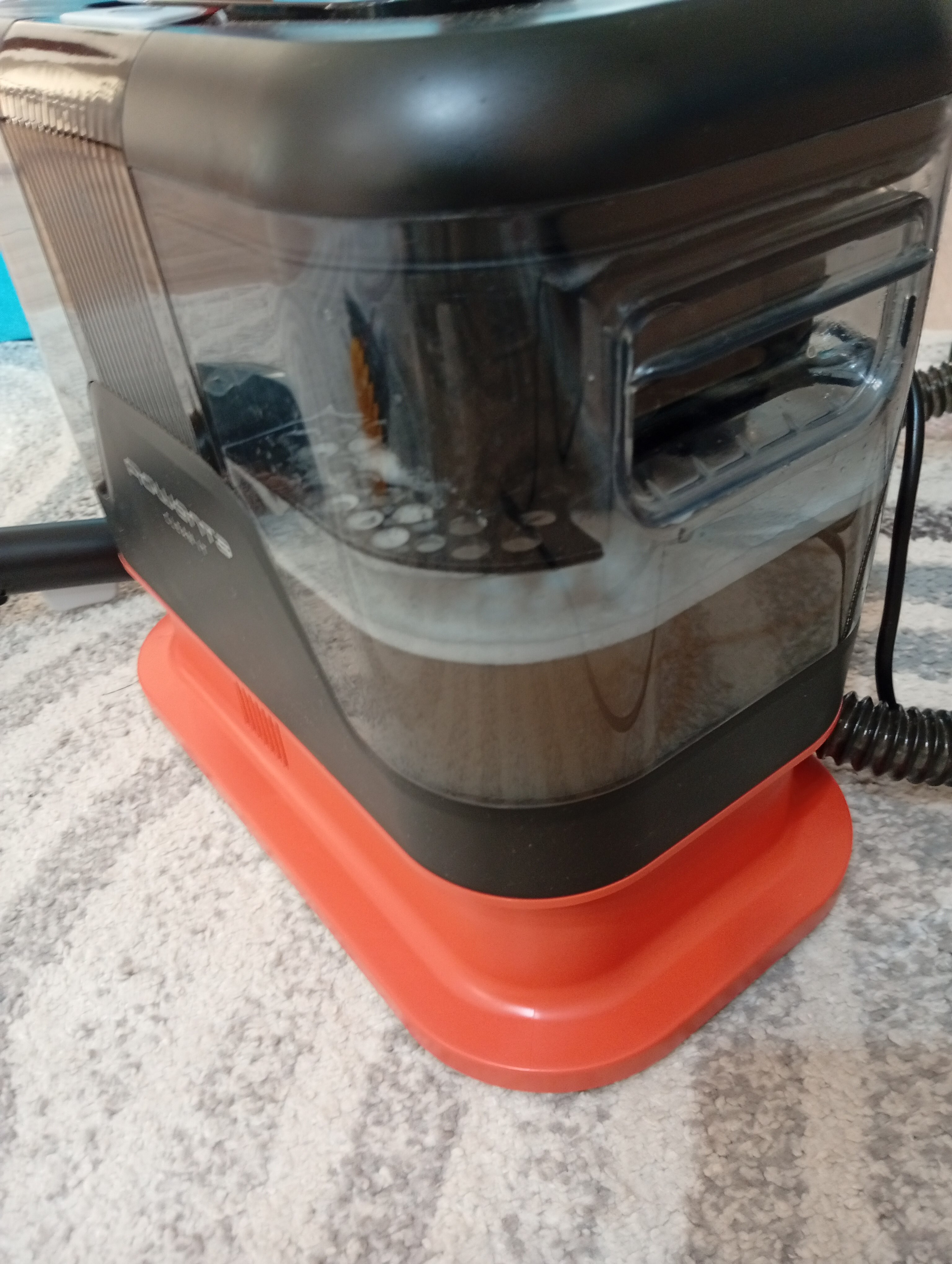 Aspirator portabil pentru covoare Rowenta Clean It IN5011F0, 400 W, recipient pentru apa detasabil, functie autocuratare, portocaliu & negru