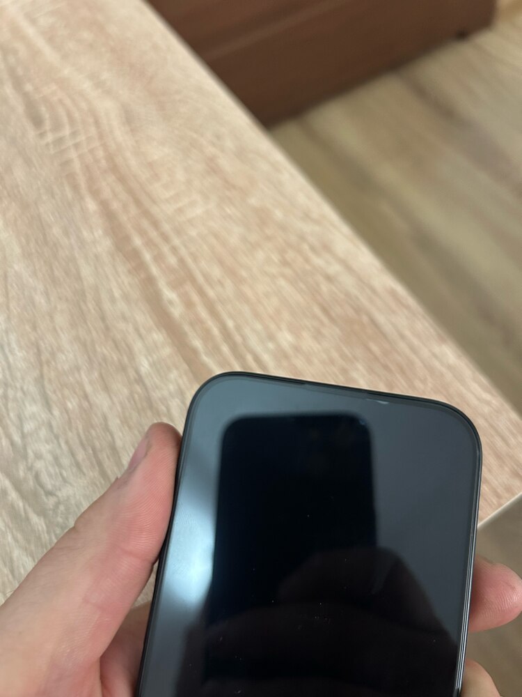 Folie de Protectie pentru protector de ecran iPhone16, cu Kit de Aplicare Instanta si Functie Automata de Indepartare a Prafului, din Sticla Securizata 9H+, Claritate Super HD, Tratament Electronic Oleofobic si Anti Amprente