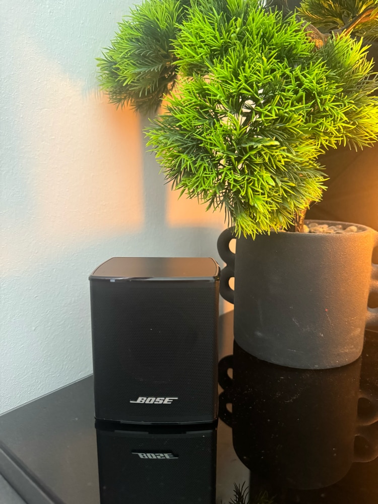 Boxe surround wireless Bose, Alb