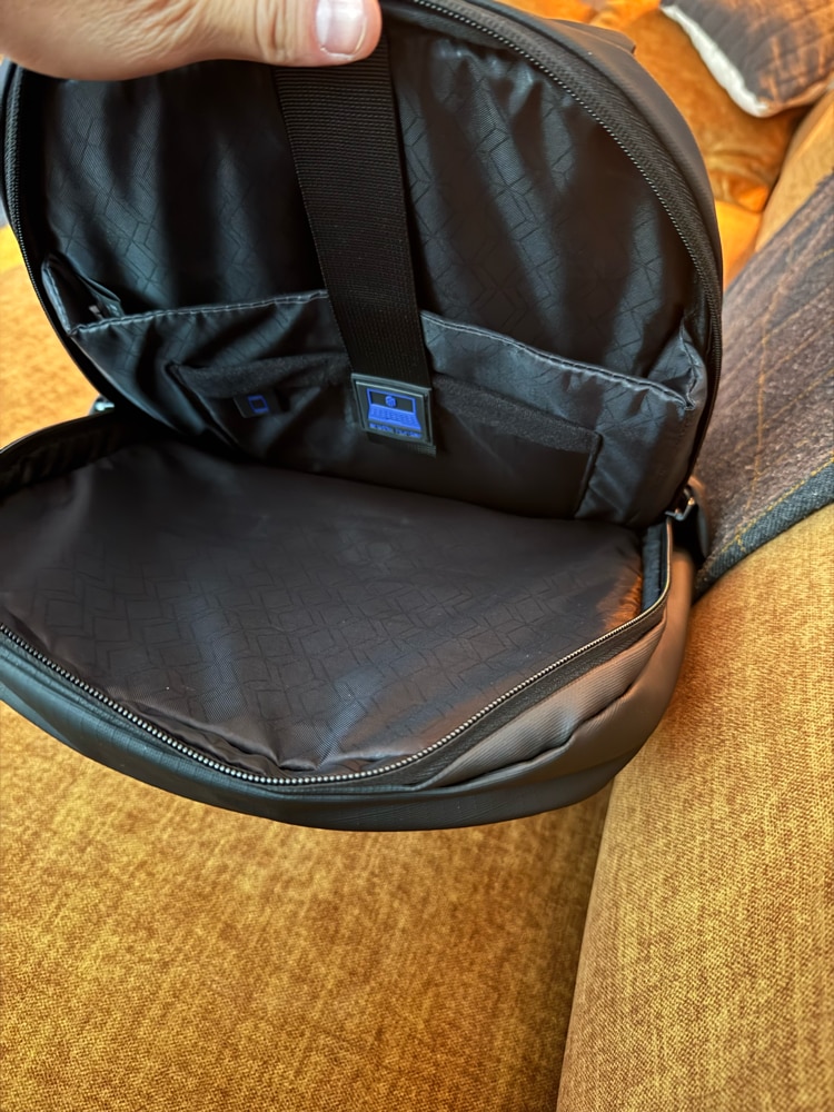 Rucsac casual, compartiment laptop 15.6 inch, tableta 9.7 inch, rezistent la apa, sistem fixare pe valiza, ARCTIC HUNTER, B00536GY, Gri